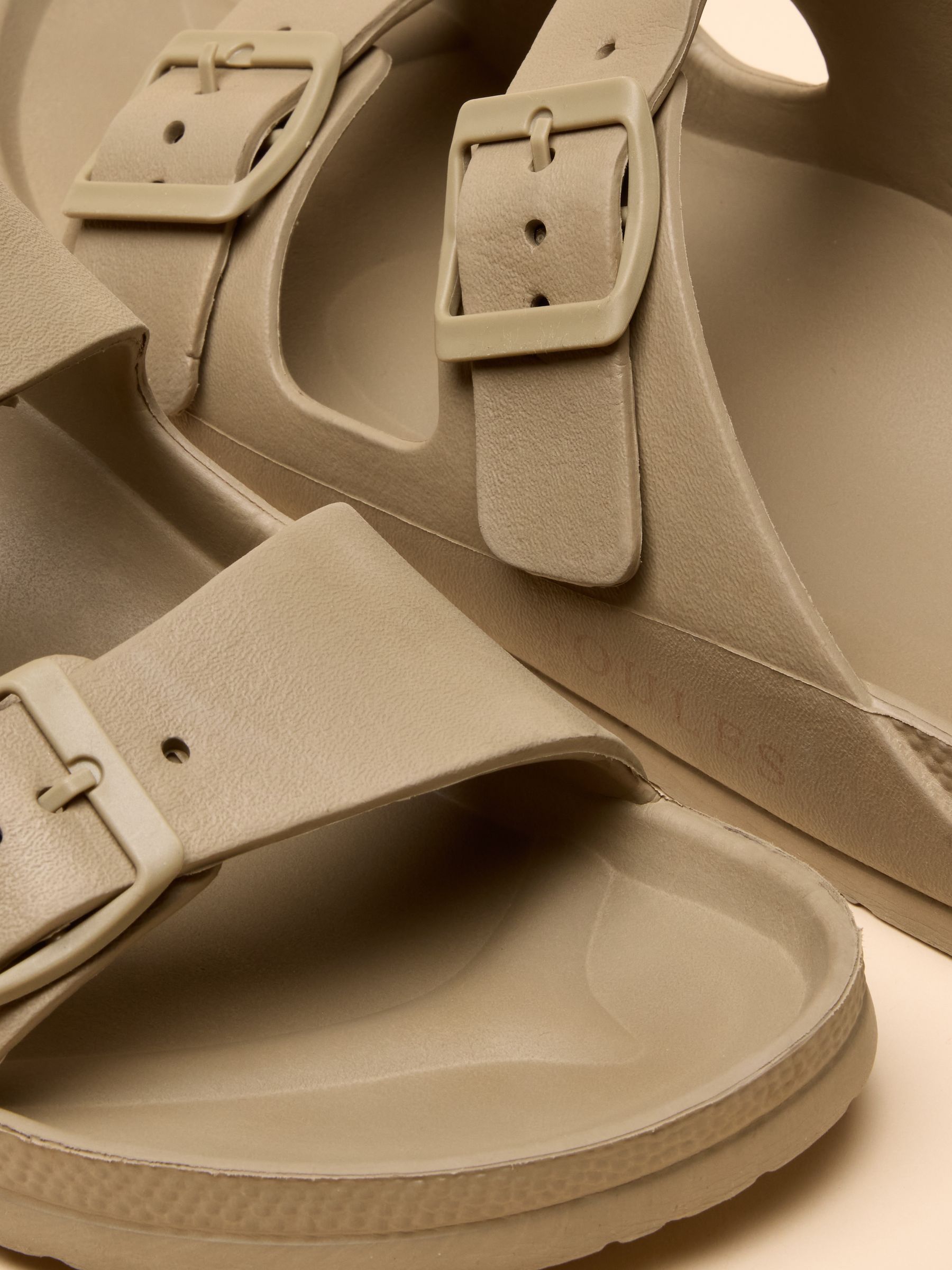 Sunseeker Neutral EVA Rubber Sliders - Image 4 of 5