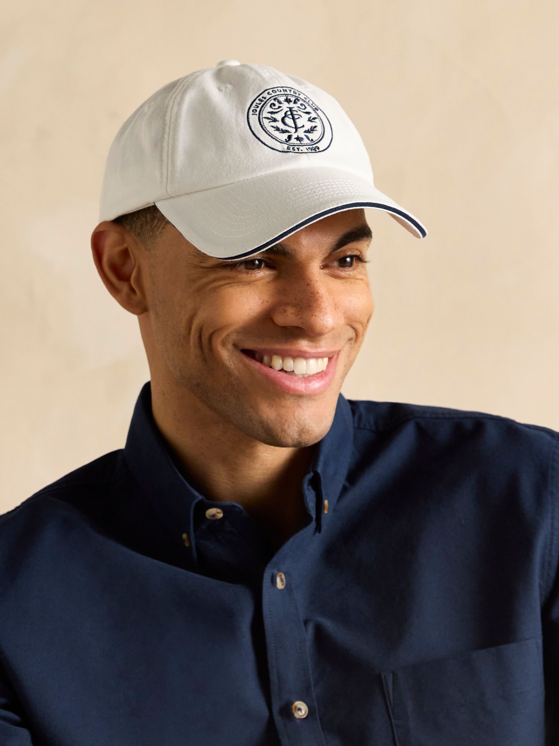 Daley White Cap - Image 3 of 3