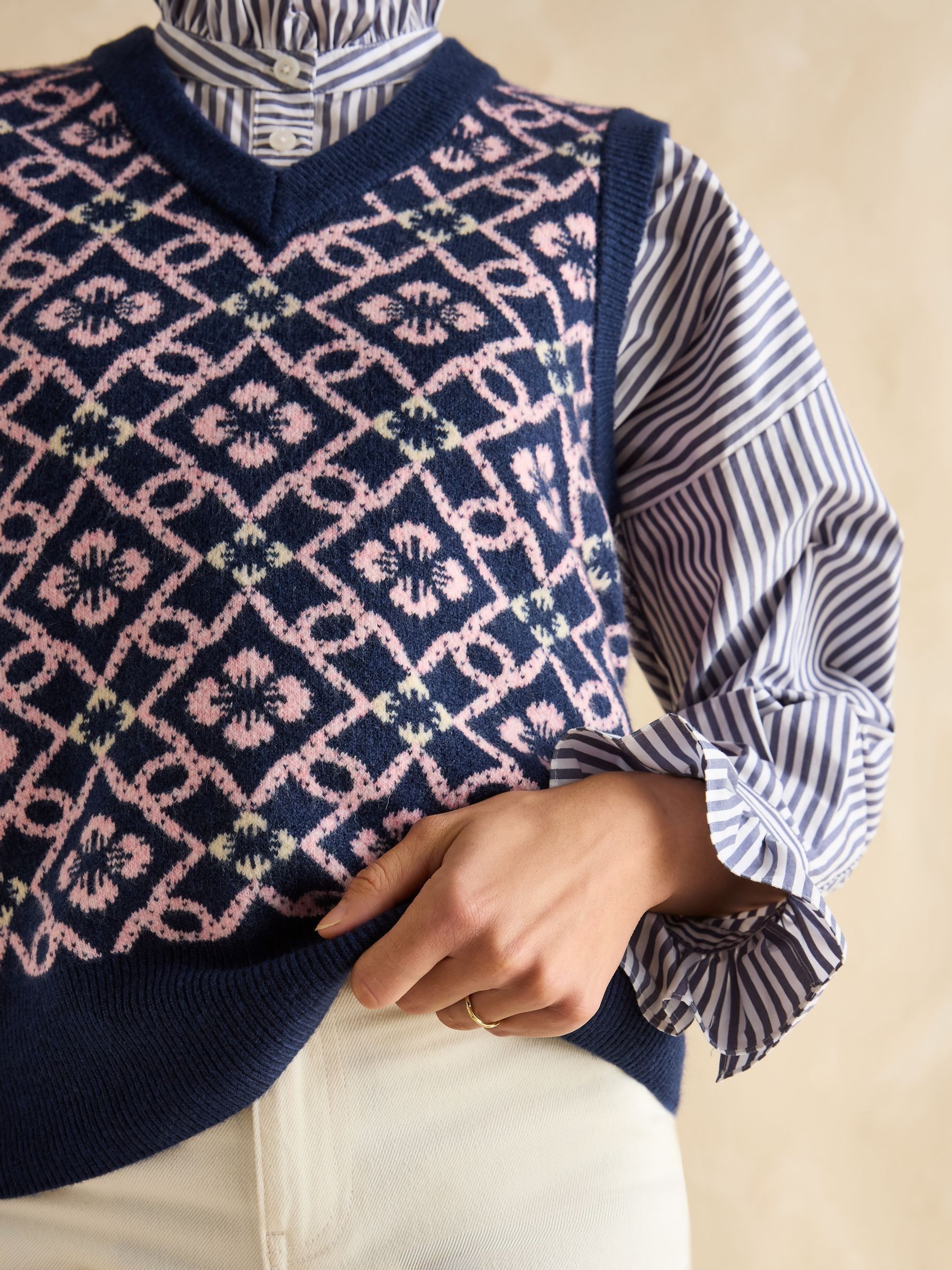 Meredith Navy V-Neck Knitted Vest - Image 5 of 9