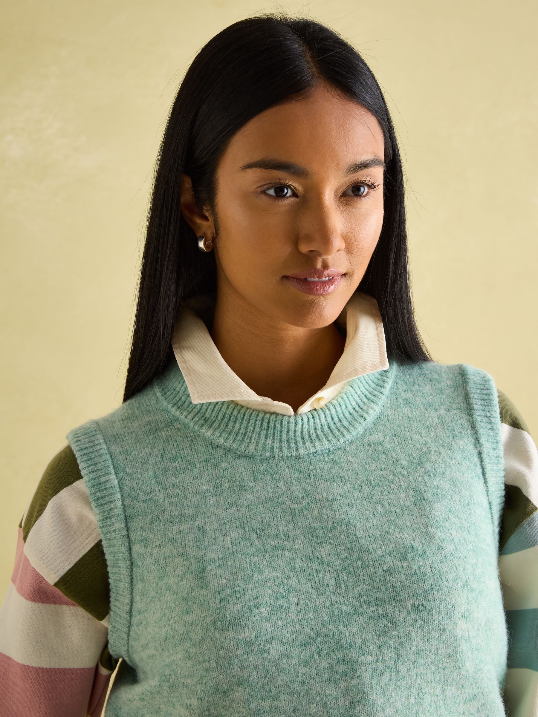Holly Green Regular Fit Knitted Vest - Image 4 of 7
