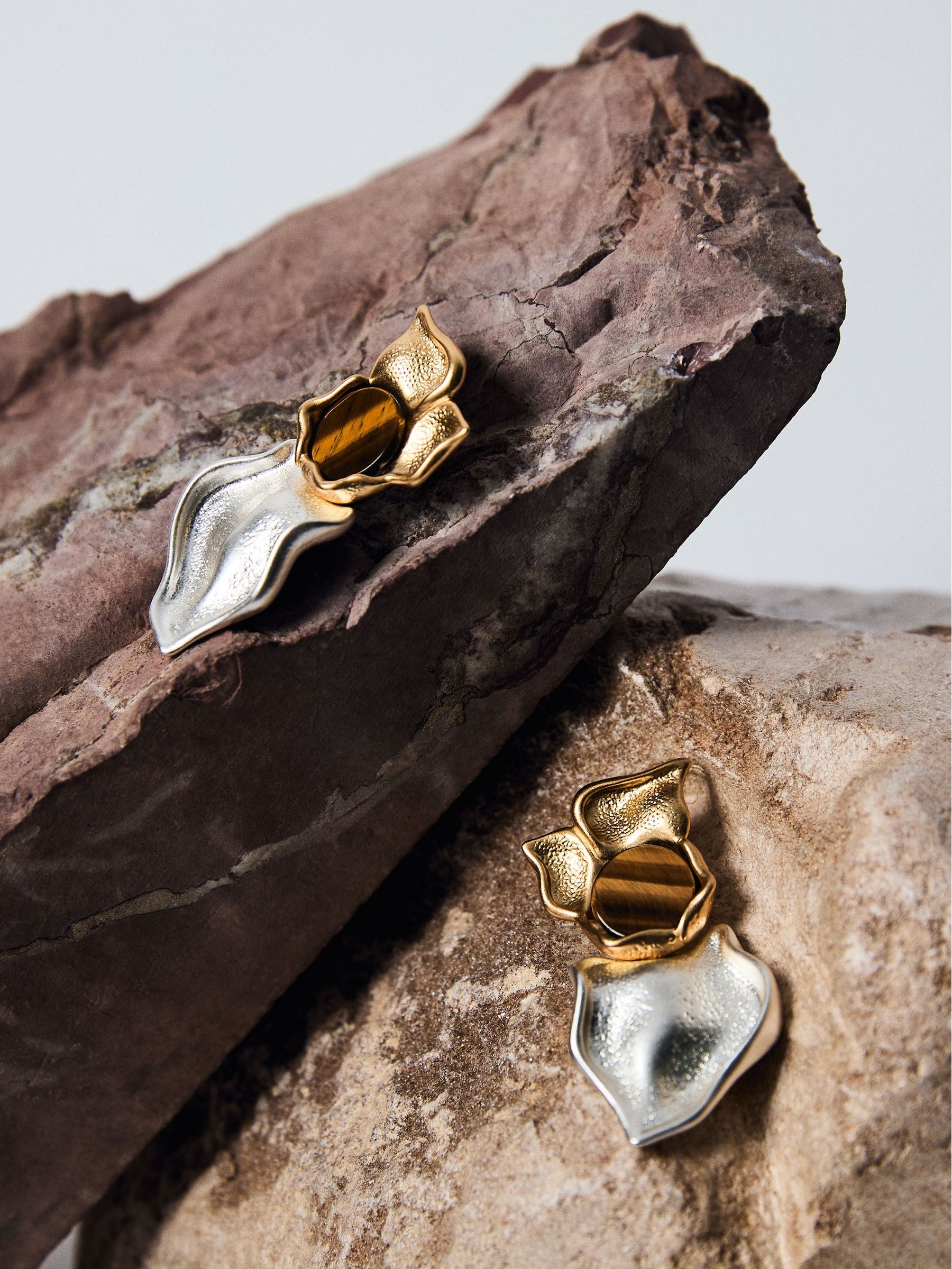 Floral Stone-Detail Drop Earrings in Gold Tone - Image 3 de 5