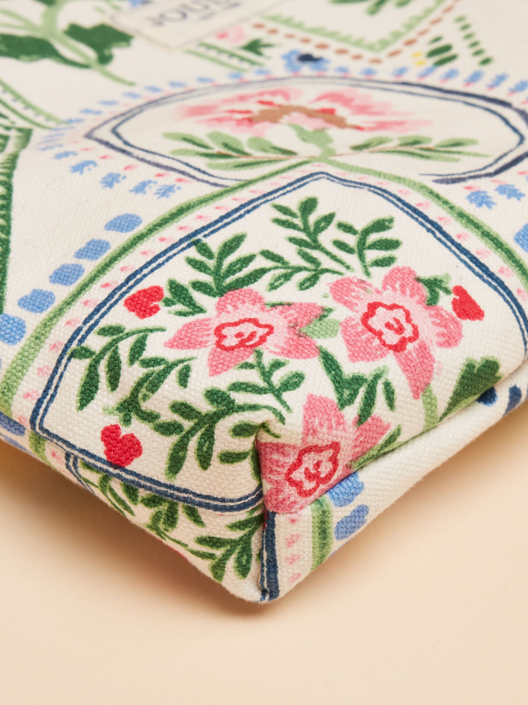 Carrywell Cream Tile Print Zip Pouch - Image 6 of 6