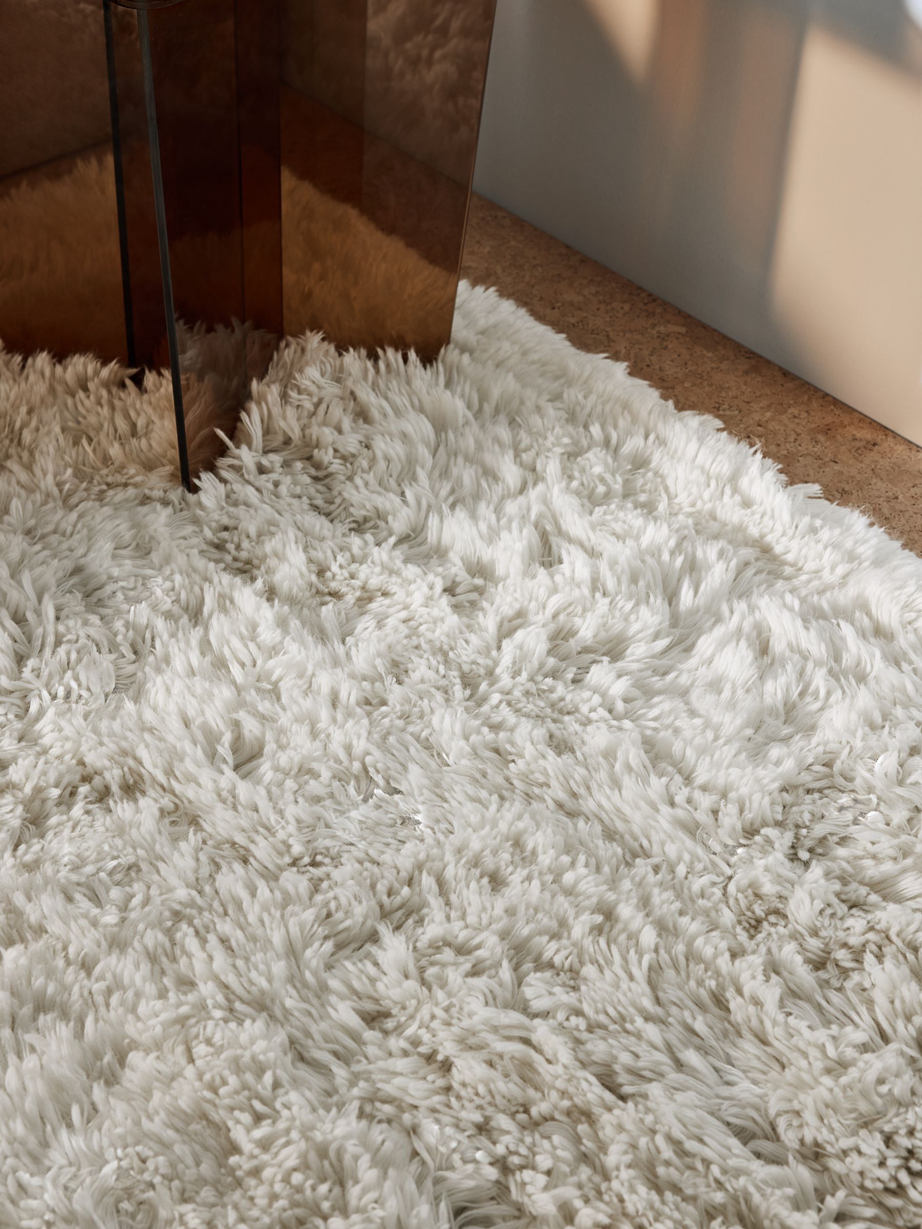 Rectangular Dala Shaggy Berber Wool Rug in White - Image 3 of 5