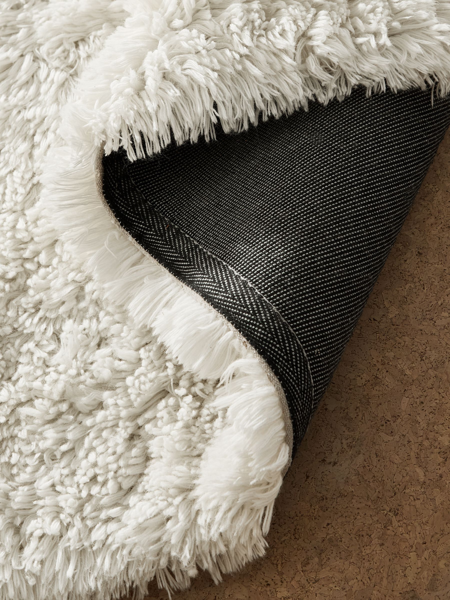 Rectangular Dala Shaggy Berber Wool Rug in White - Image 5 of 5