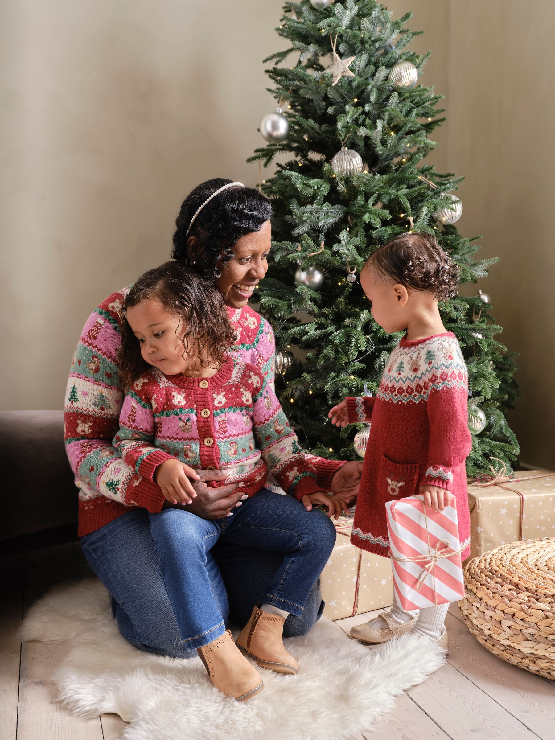 Red Reindeer Christmas Knitted Dress - Image 4 of 4