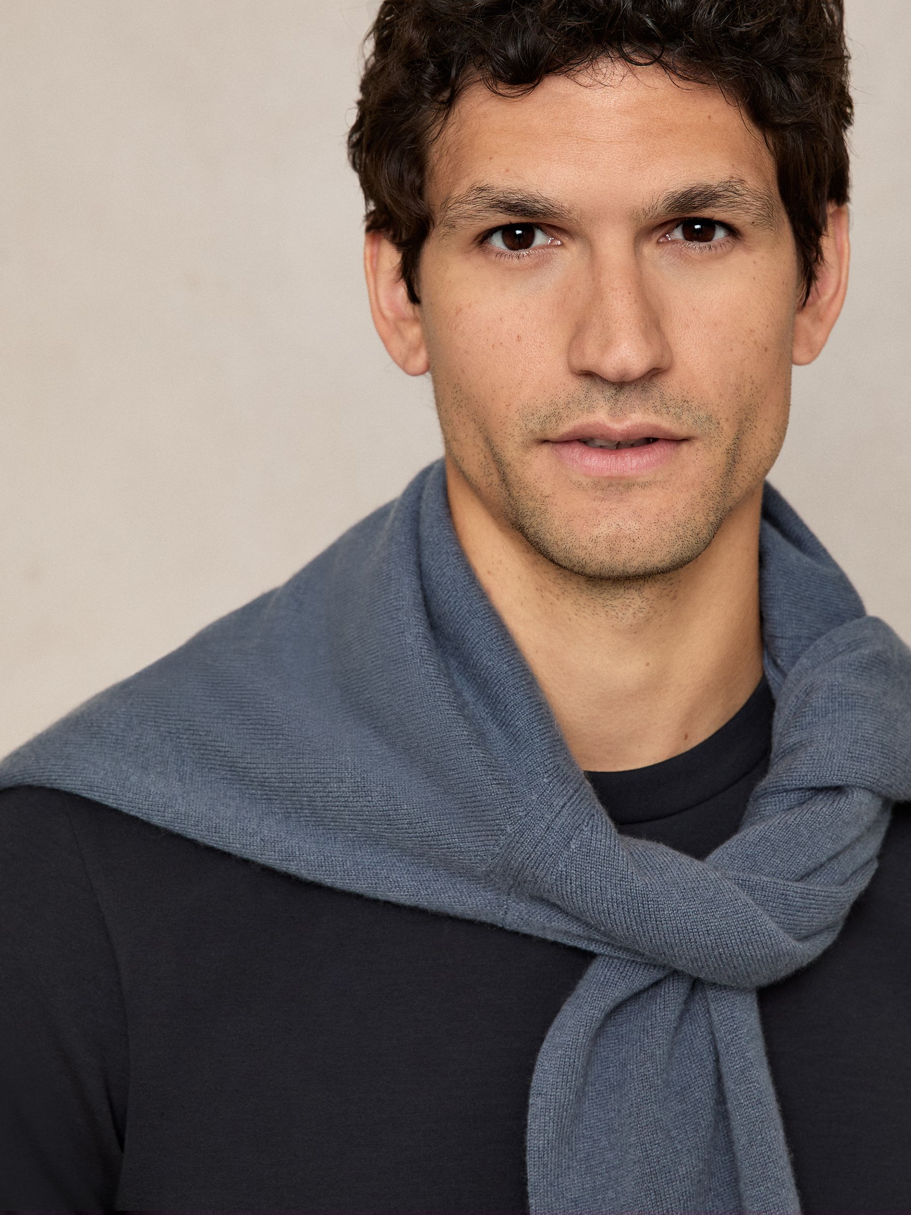 Premium-Interlock Modern-Fit T-Shirt in Navy Blue - image 3
