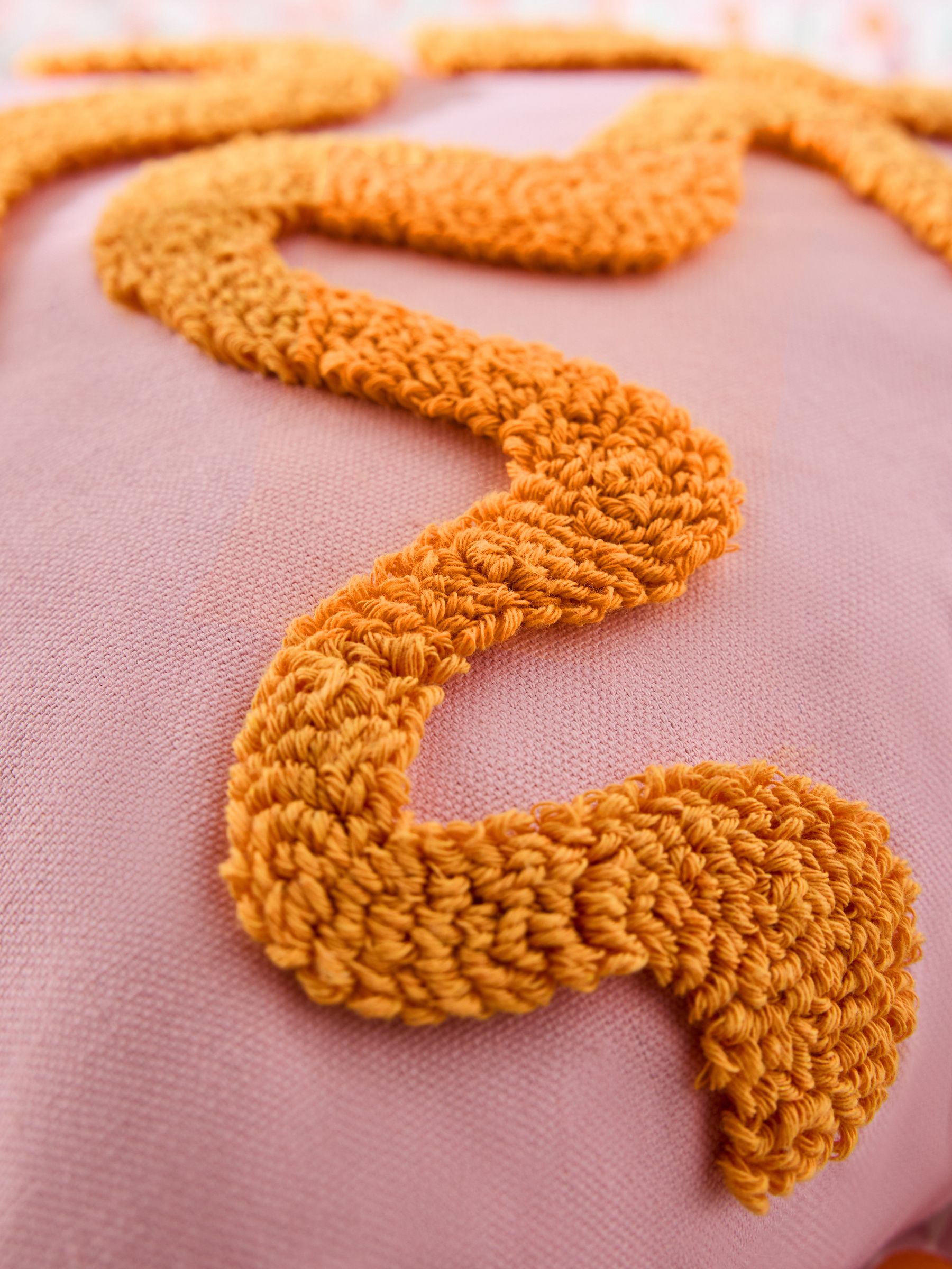 Novogratz Pink Squiggle Tufted Cushion - Image 5 of 5