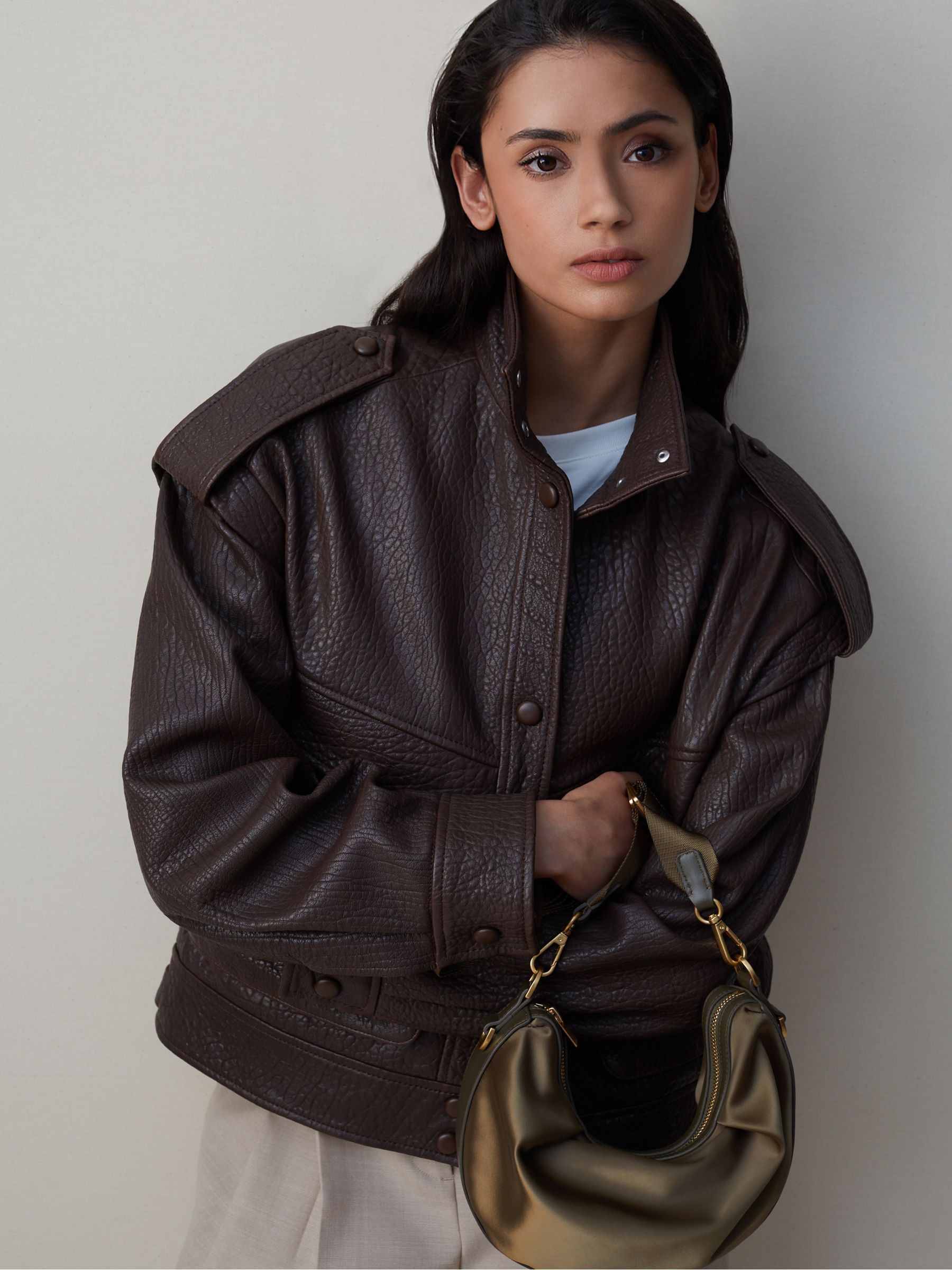 Adjustable Strap Cross Body Bag in Olive - Image 2 of 6