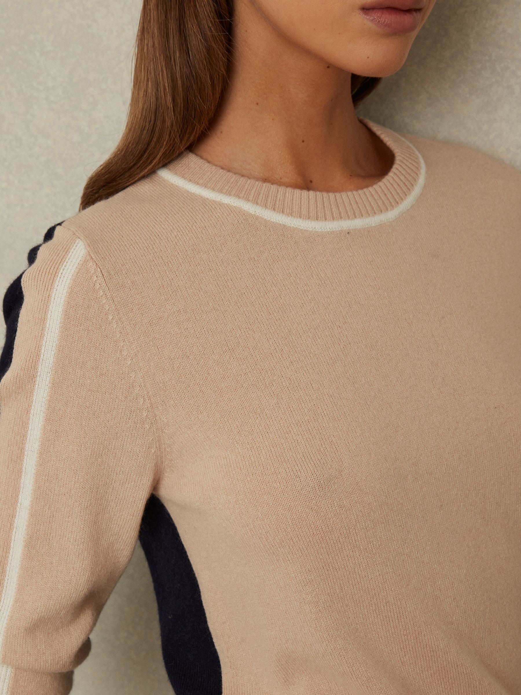 Wool Blend Colourblock Crew Neck Jumper with Cashmere in Neutral/Navy - Image 3 of 6