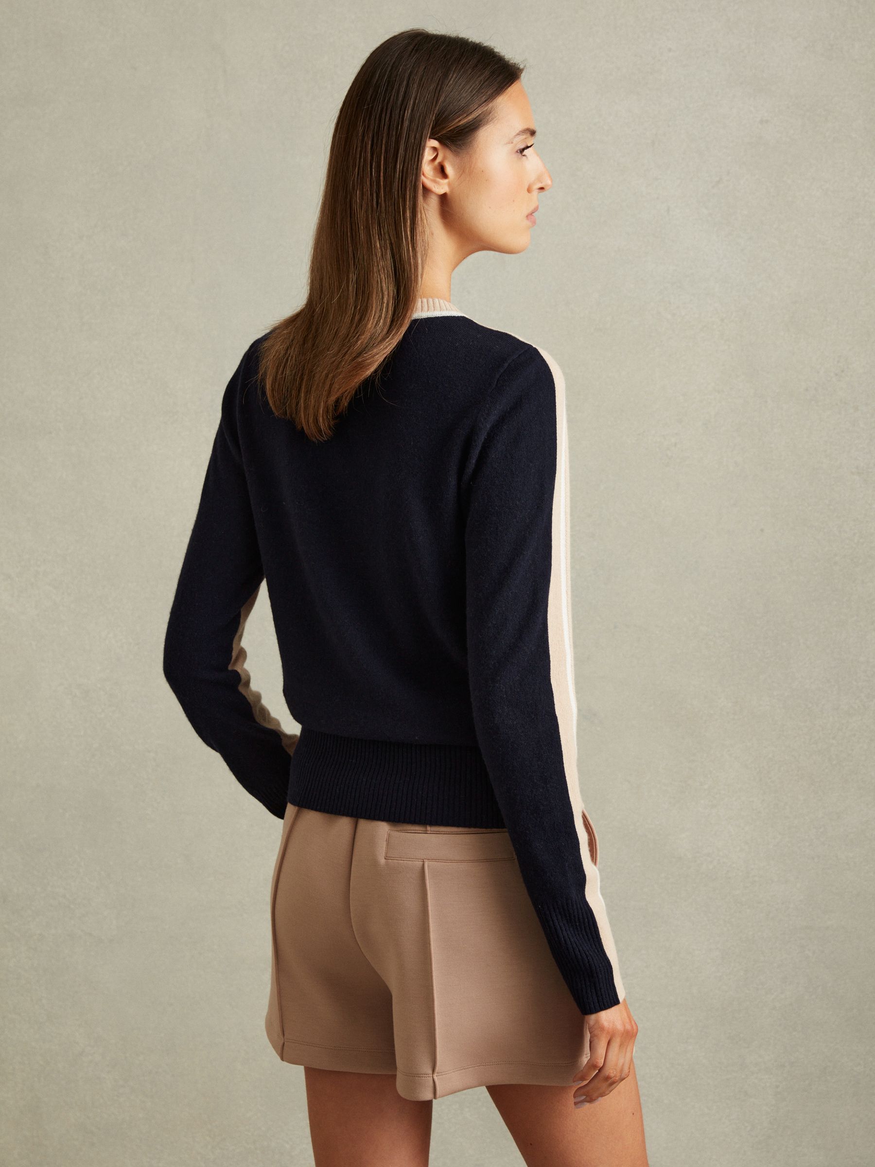 Wool Blend Colourblock Crew Neck Jumper with Cashmere in Neutral/Navy - Image 4 of 6