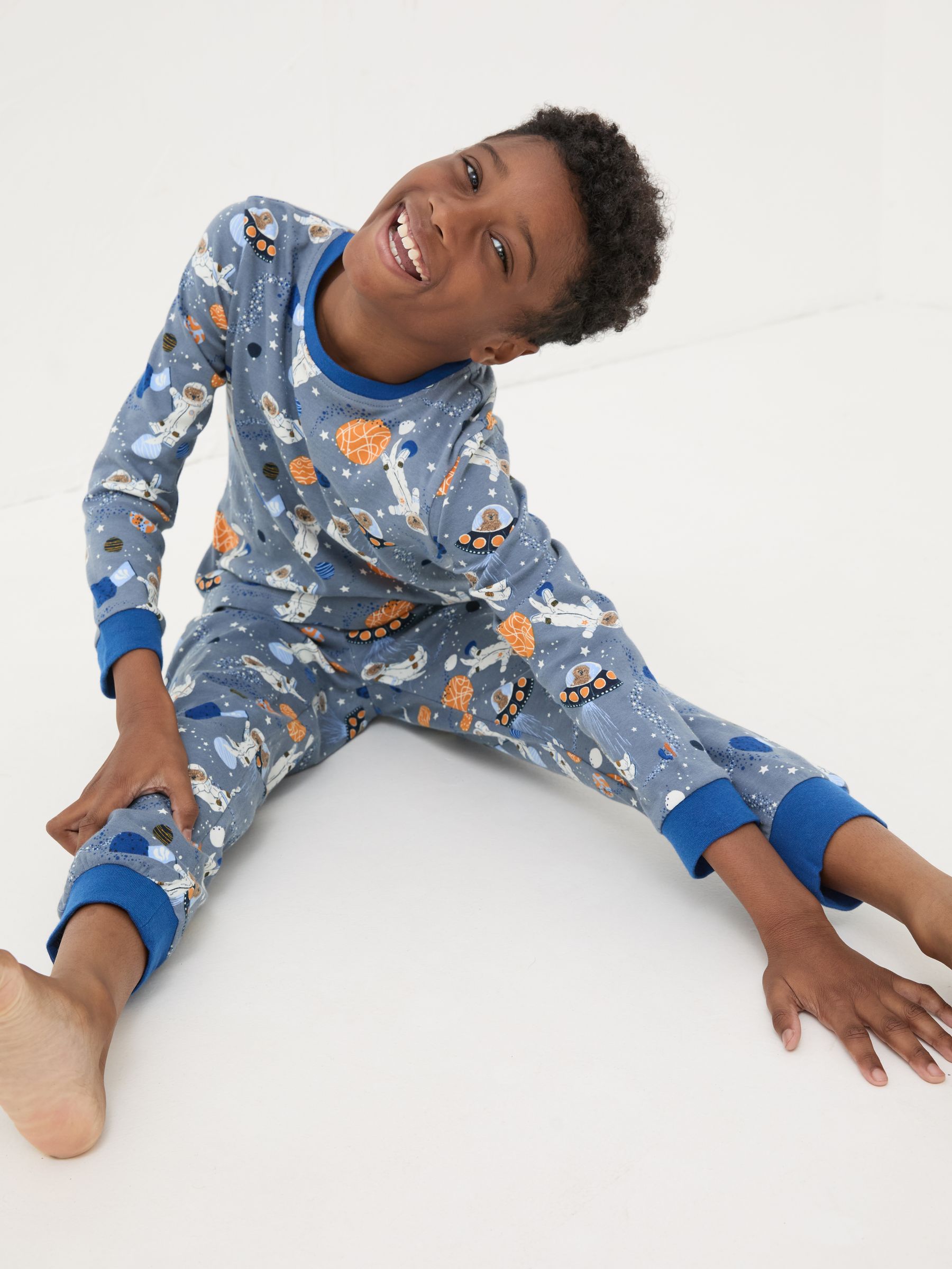 Blue Space Otter 100% Cotton Pyjama Set - Image 5 of 5