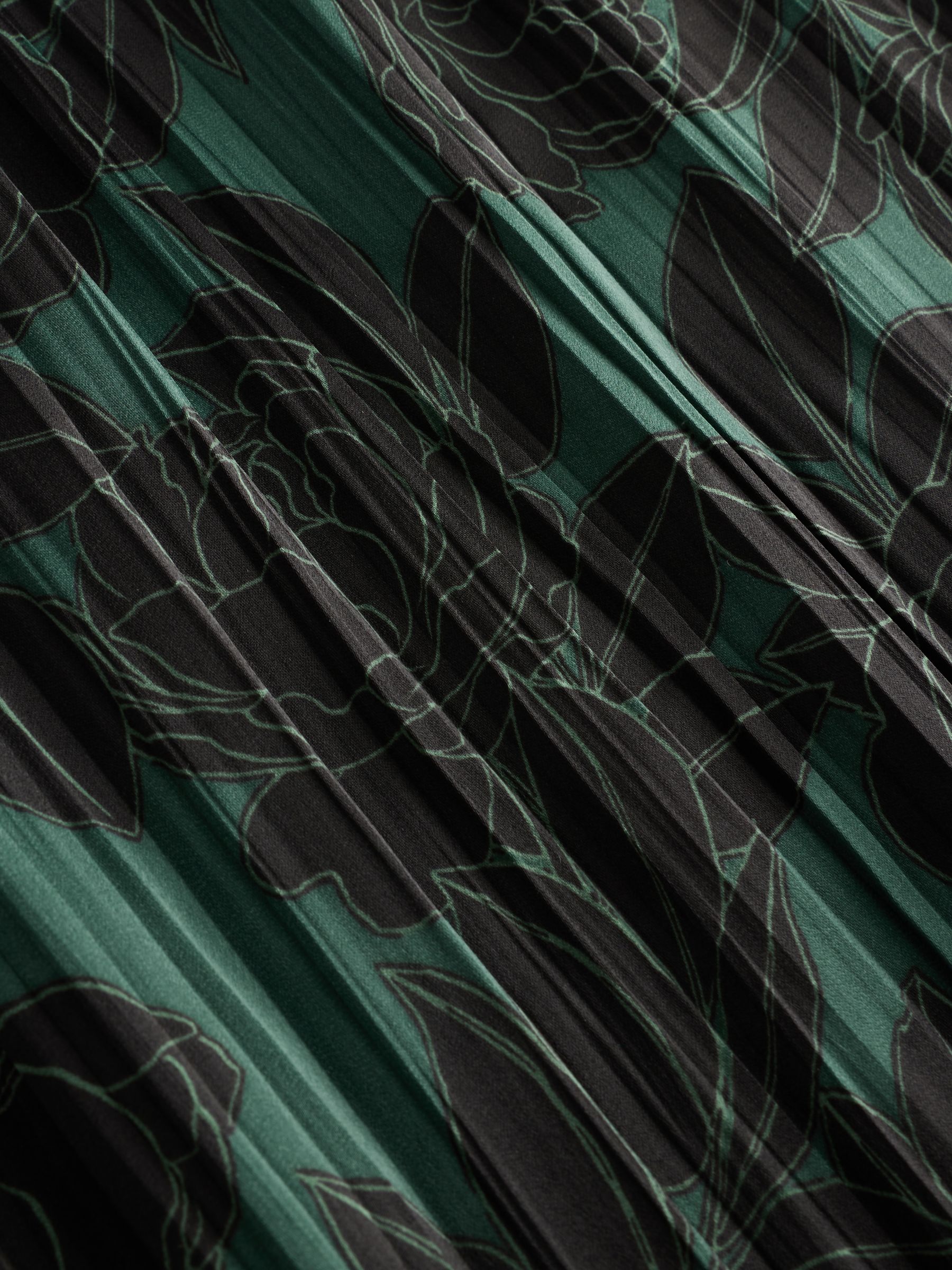 Green Crinkle Sleeveless V Neck Dress - Image 4 of 4