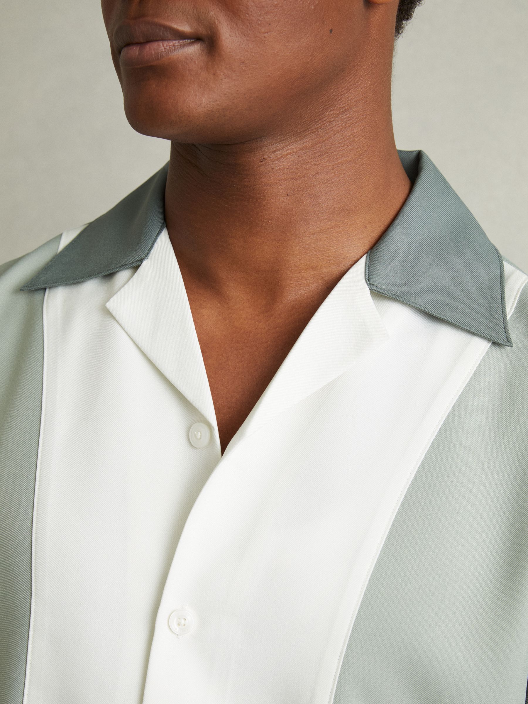 Colourblock Cuban Collar Shirt in Green Multi - Image 4 of 6
