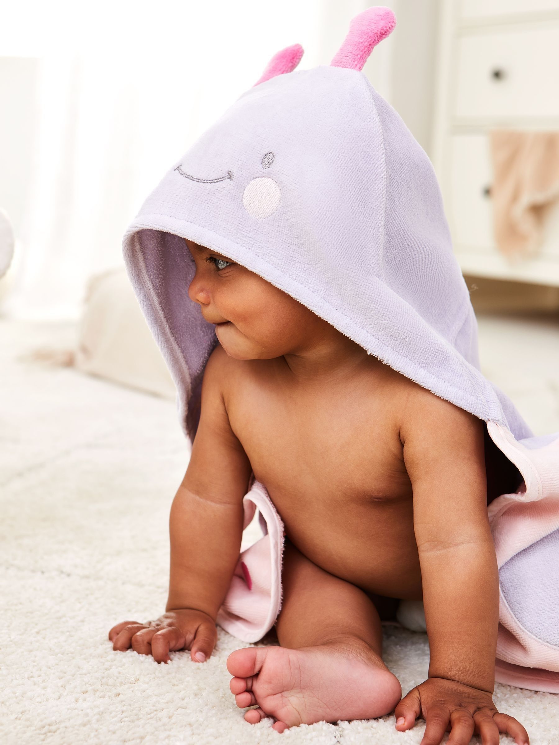 Lilac Purple Character Hooded Towel - Image 4 of 6