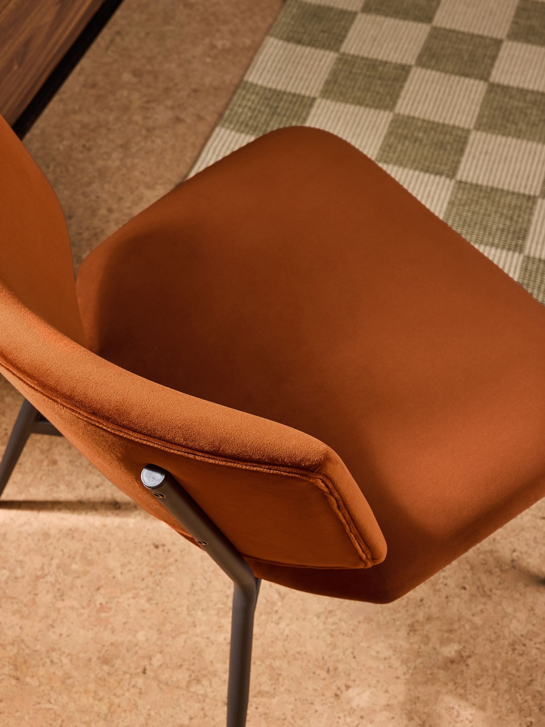 Kuta Accent Chair in Velvet Cinnamon Orange - Image 3 of 7