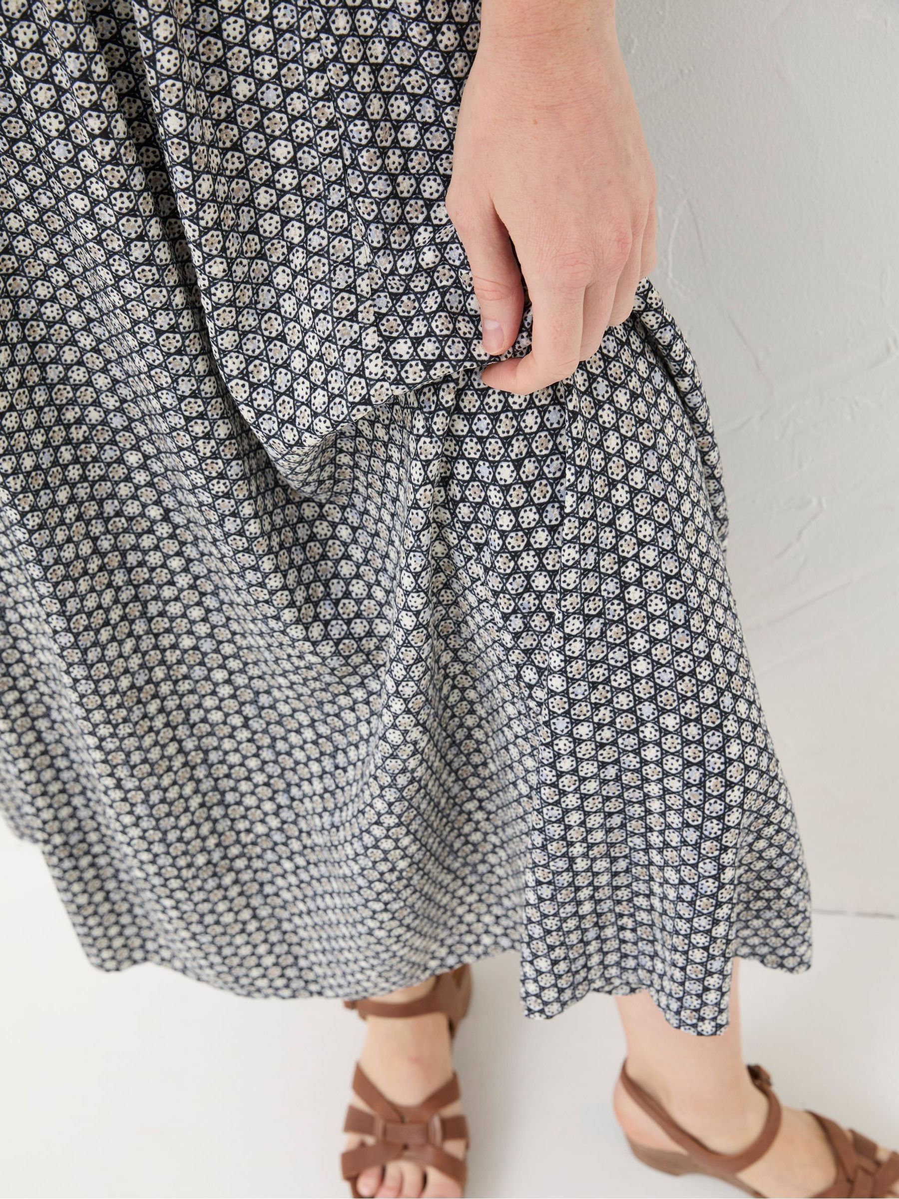 Rae Black Star Geo Midi Dress - Image 3 of 6