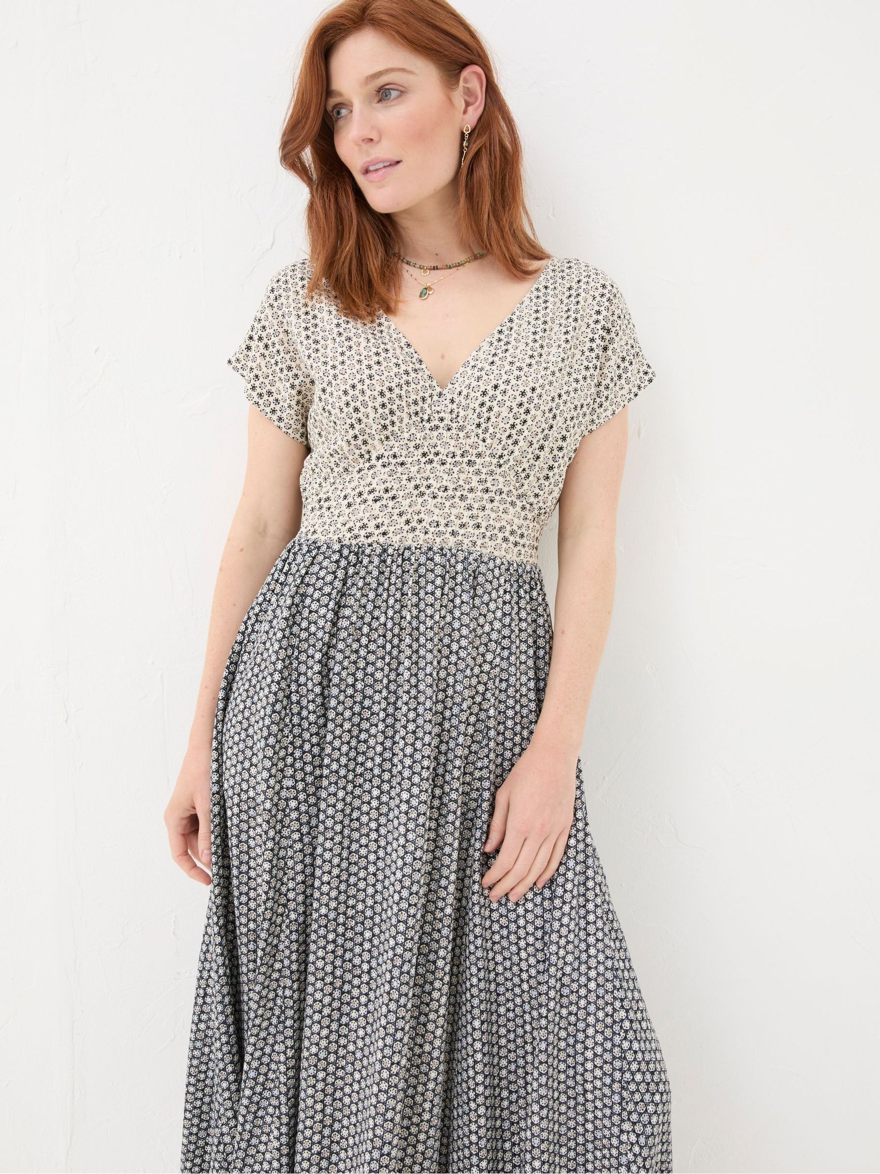 Rae Black Star Geo Midi Dress - Image 5 of 6