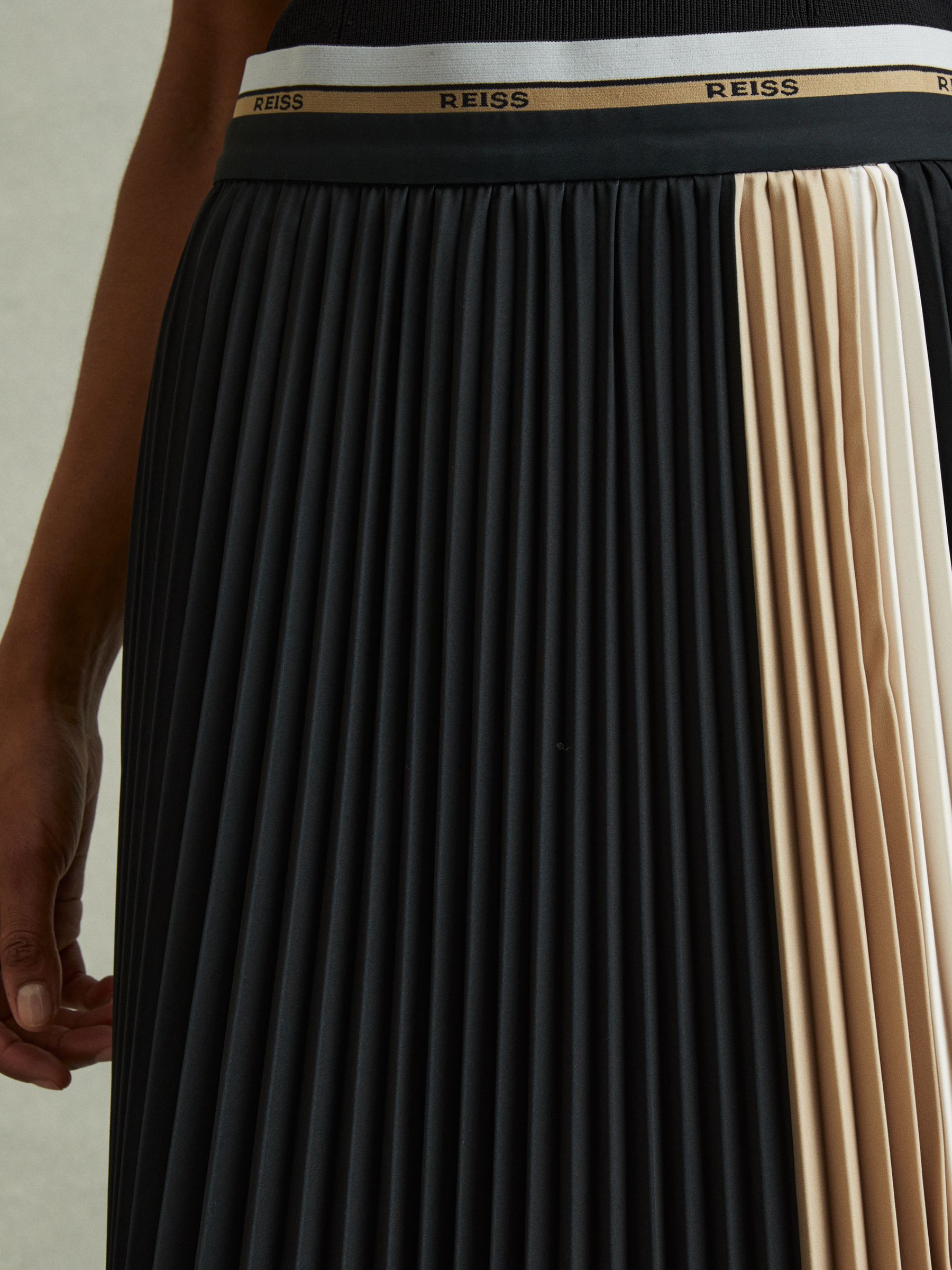 Iris Black Pleated Waistband Detail Midi Skirt - Image 4 of 6