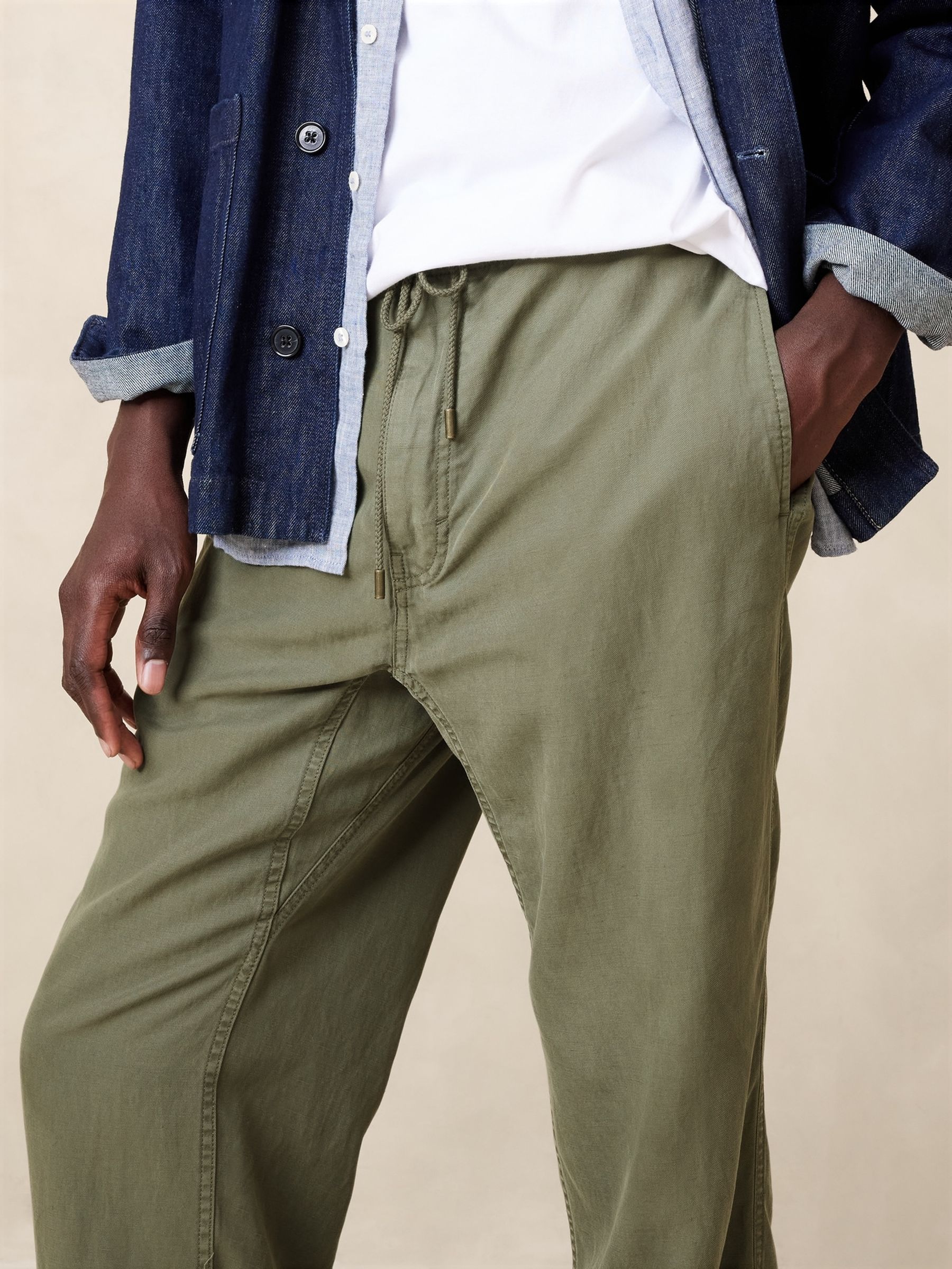 Banana Republic Green Tencel-Linen Pull On Trousers - Image 3 of 3