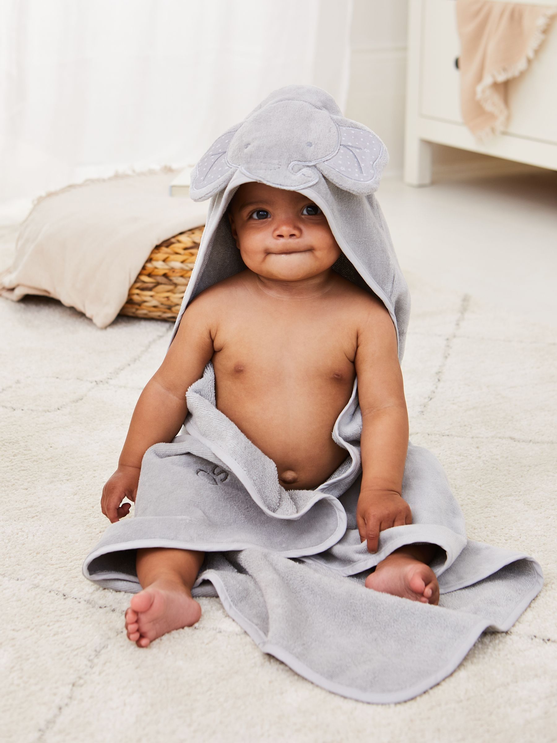 Grey Elephant Hooded Towel - Image 2 of 7