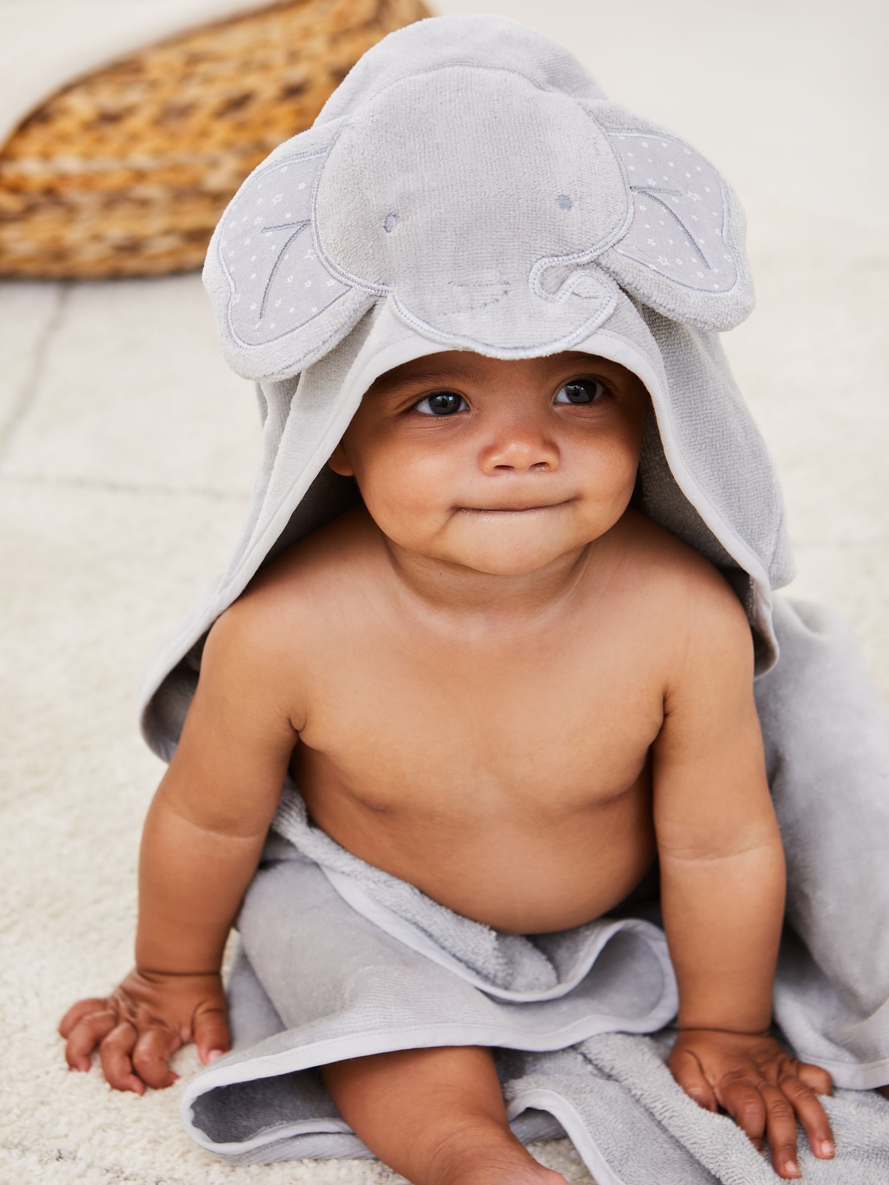 Grey Elephant Hooded Towel - Image 4 of 7