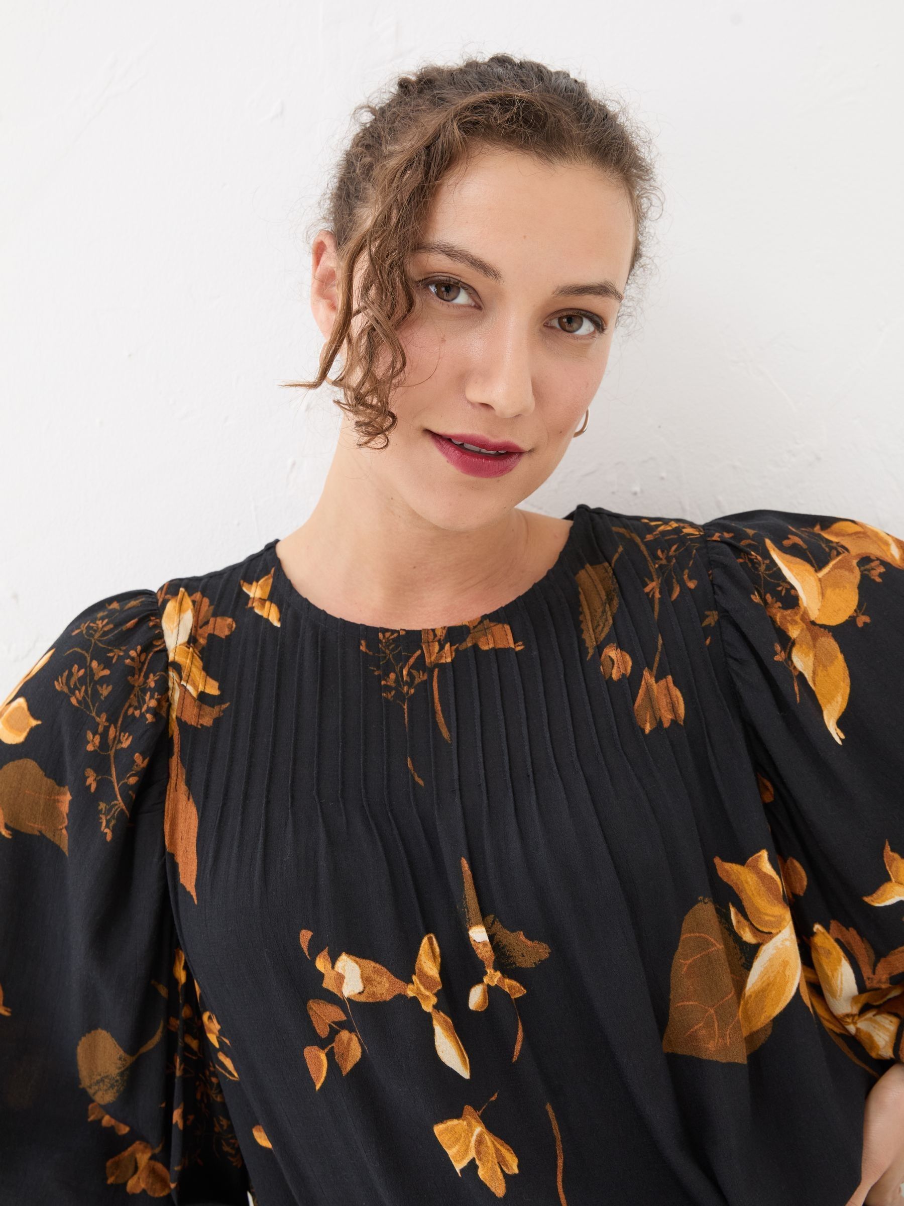 Black Wynn Floral Blouse - Image 5 of 9