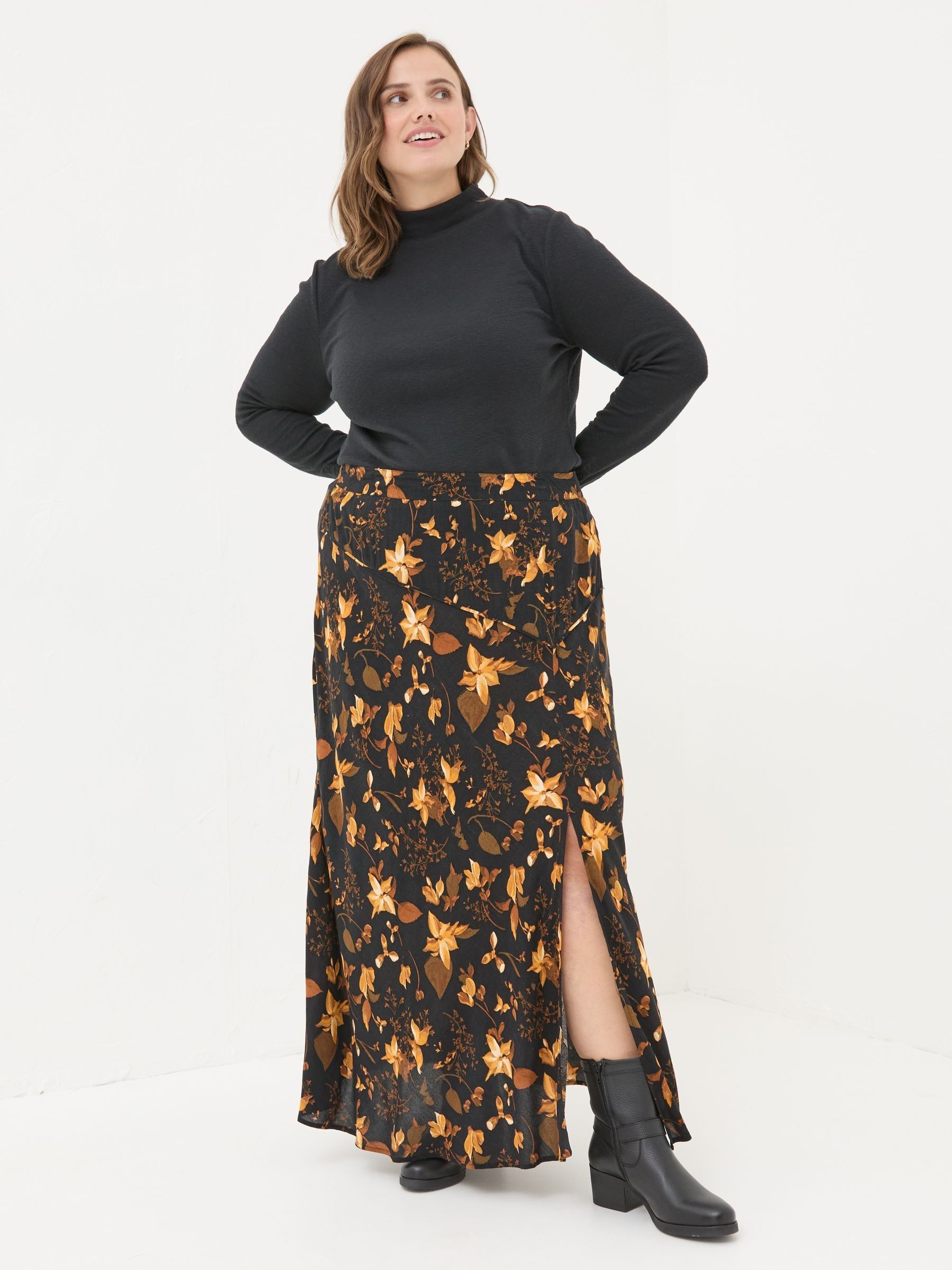 Black Willa Floral Skirt - Image 4 of 7