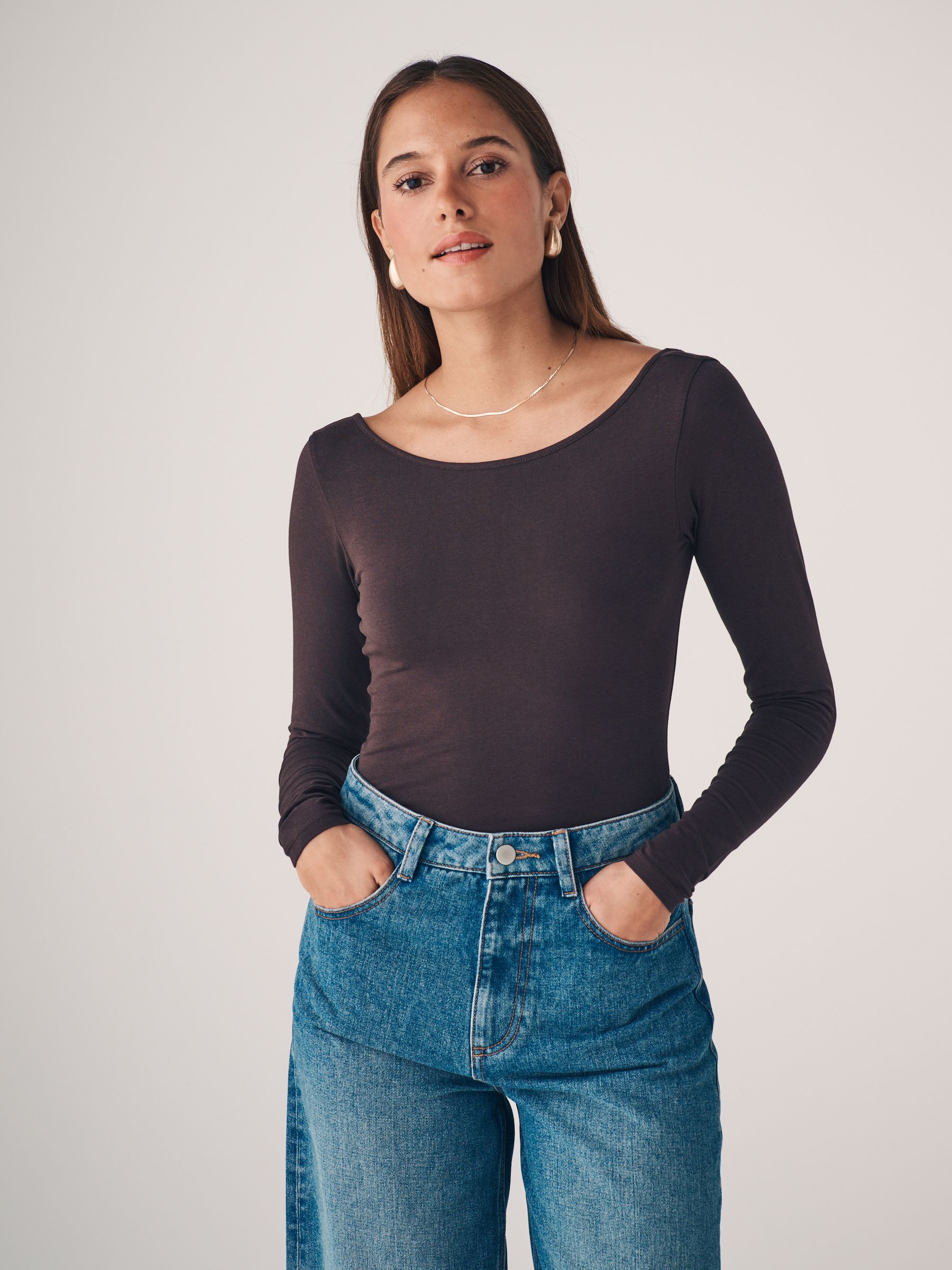 4 Pack Scoop Back Long Sleeved T-Shirts - Image 2 of 6