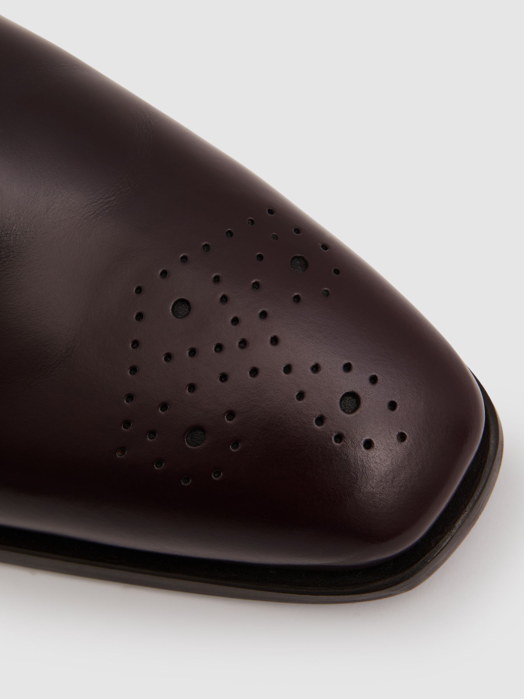 Leren Brogue Detail Vetersluiting Schoenen in Oxblood - Image 5 of 5