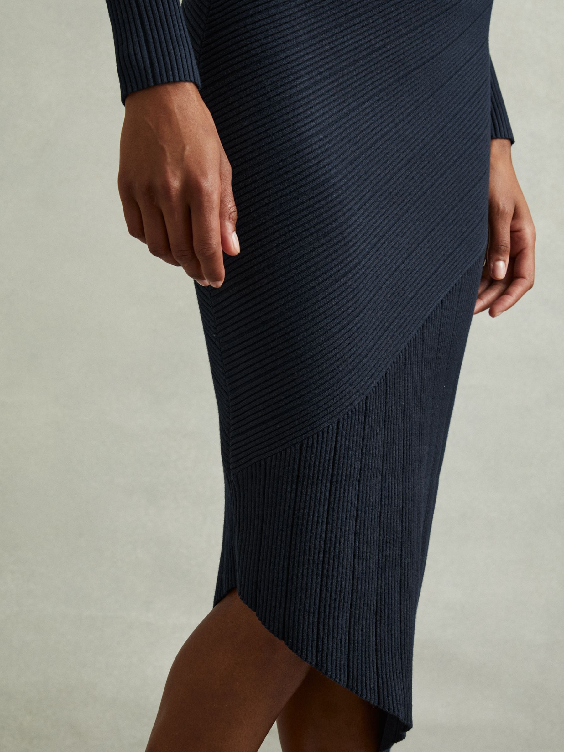 Knitted Colourblock Asymmetric Midi Dress in Teal - Image 3 of 5