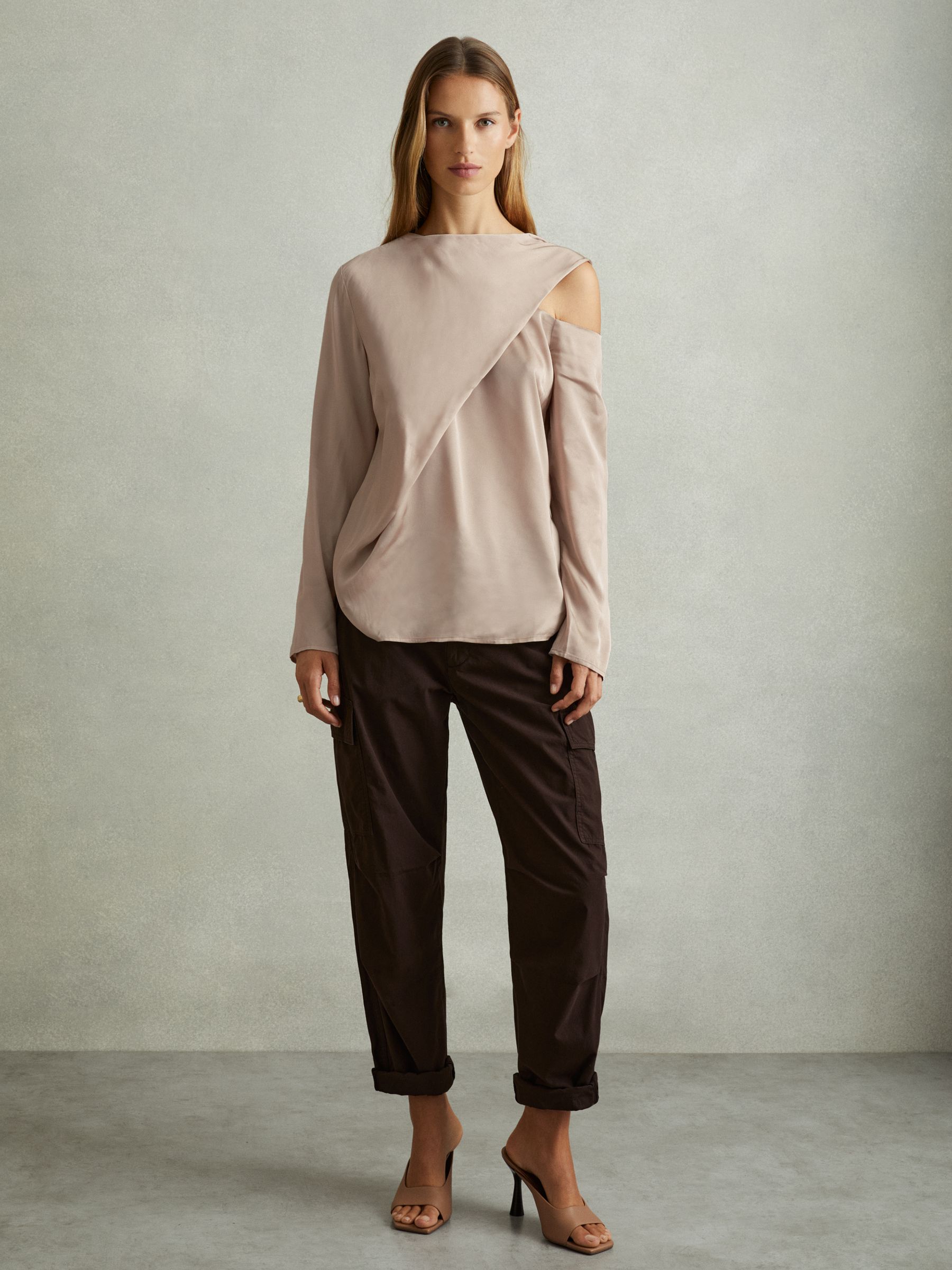 deres デレス　cotton drape blouse Reiss Off-The-Shoulder Drape Top in Blush | REISS