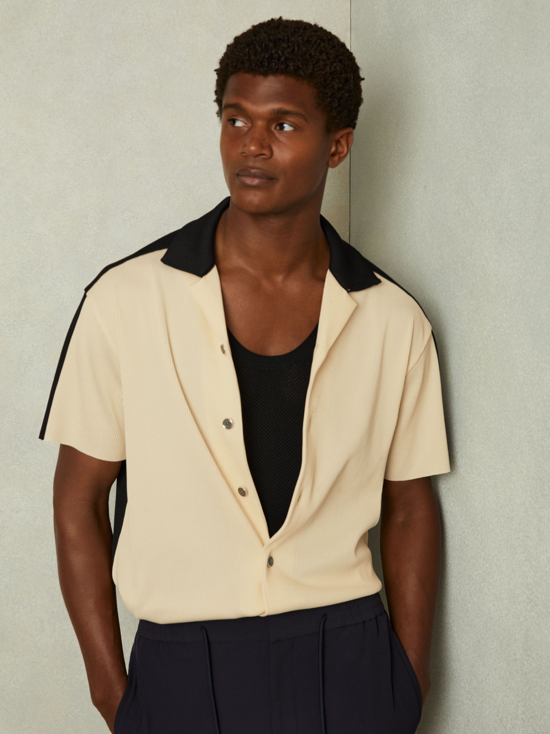 Oversized Plisse Cuban Collar Shirt in Off White/Navy - Image 3 of 6