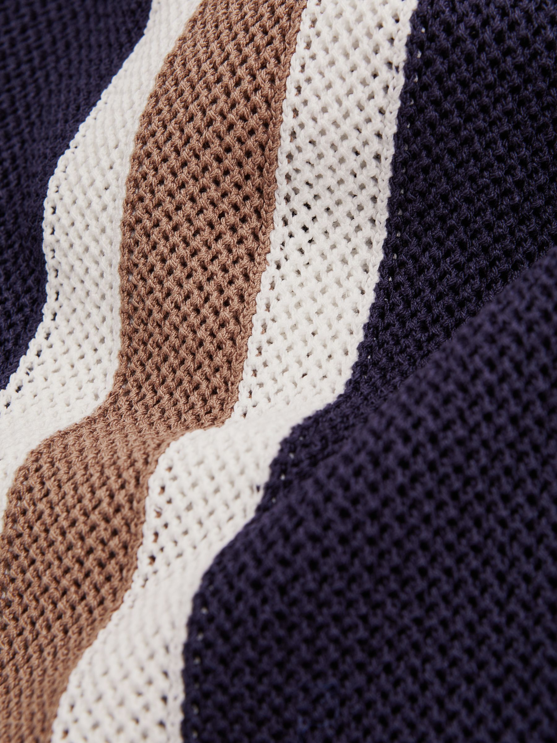 Ché Knitted Contrast Stripe Half-Zip Zip Polo Shirt in Navy/Camel - Image 5 of 5