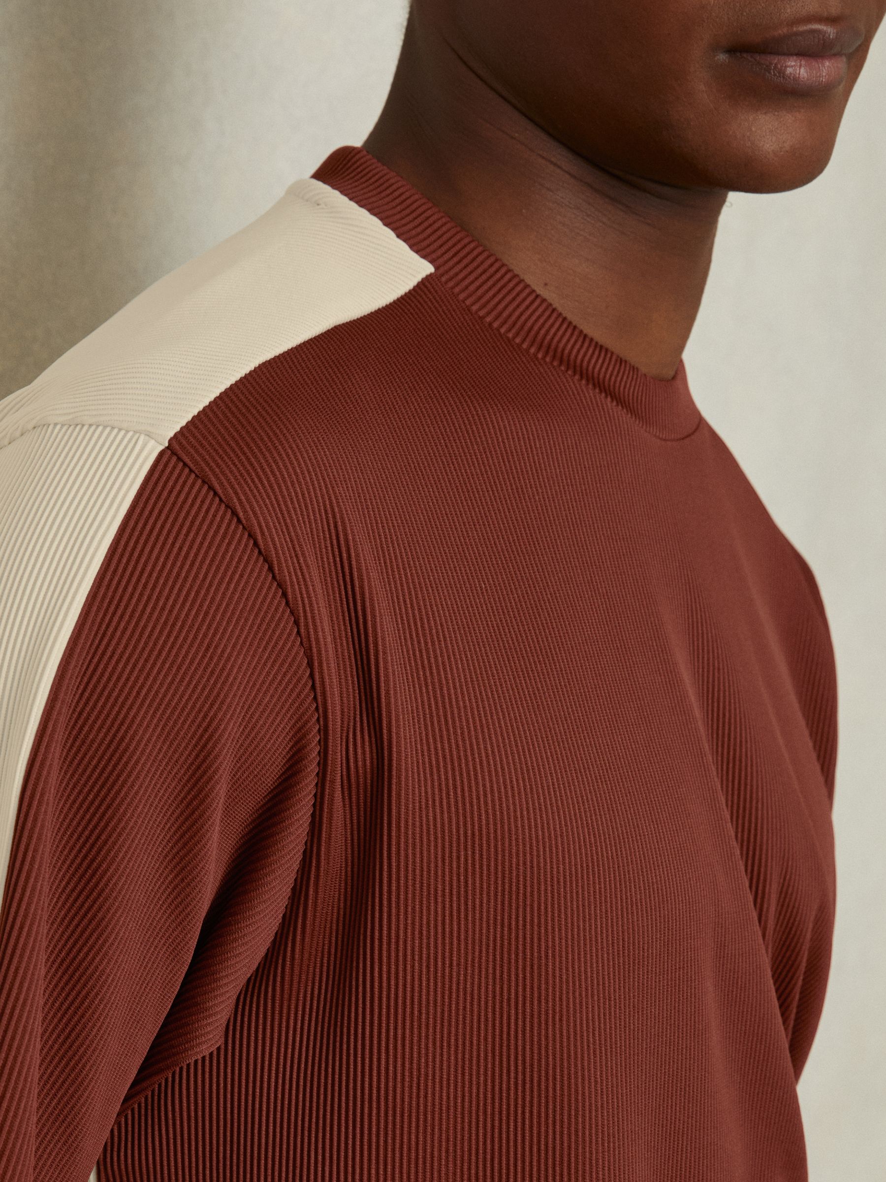 Oversized Plisse Crew Neck T-Shirt in Rust Red/Off White - Image 2 of 4
