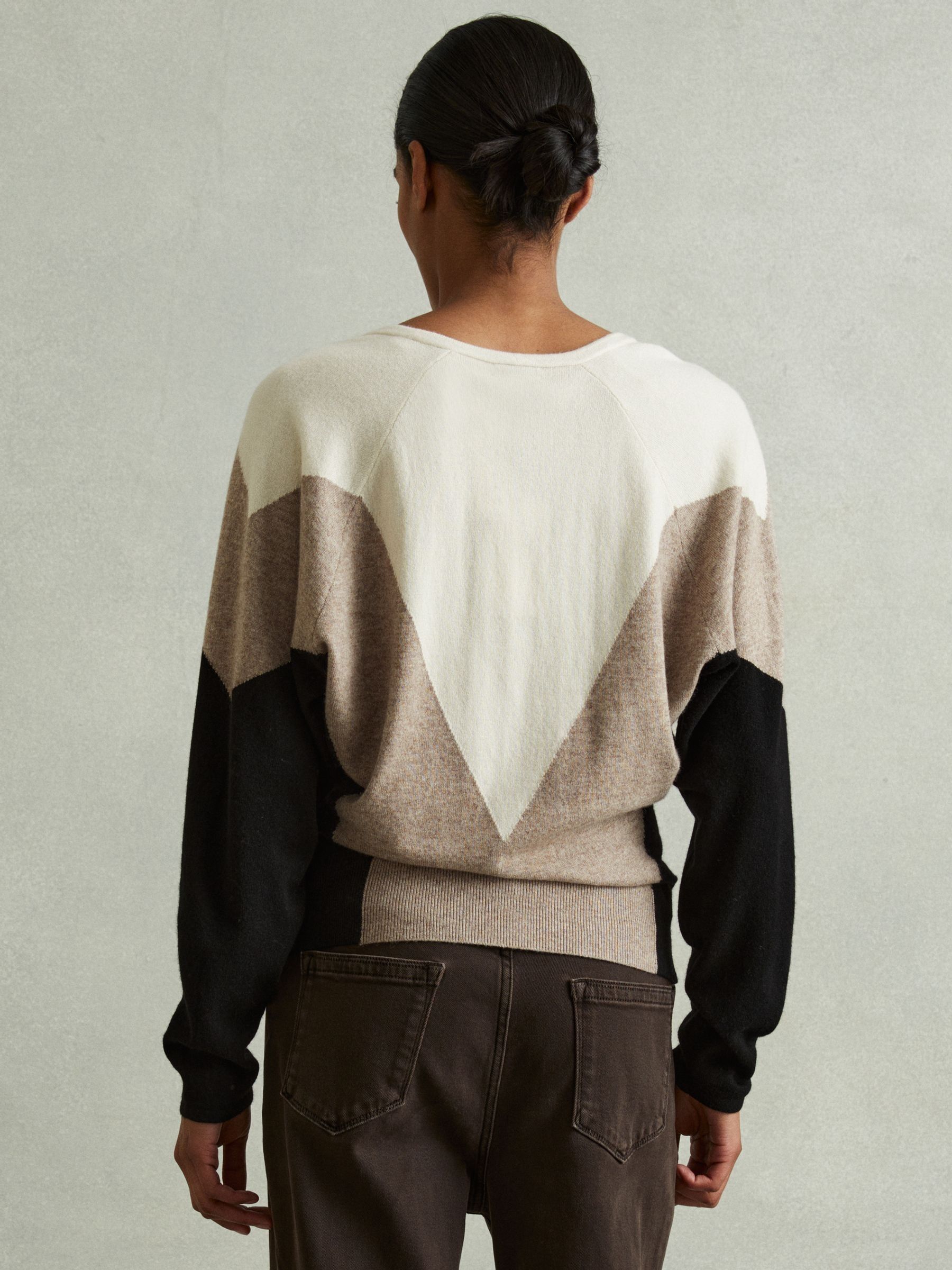 Wool Blend Colourblock V-Neck Jumper in Neutral/Black - Image 4 of 5