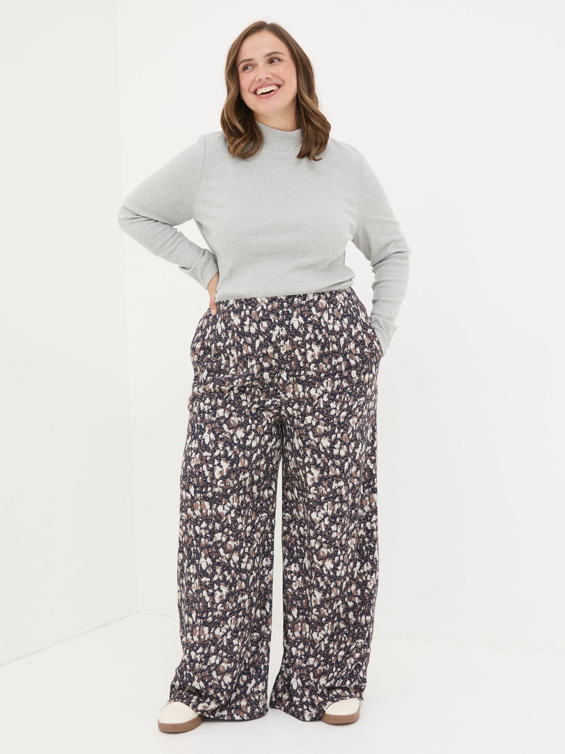 Ines Navy Mark Make Trousers - Image 6 of 9
