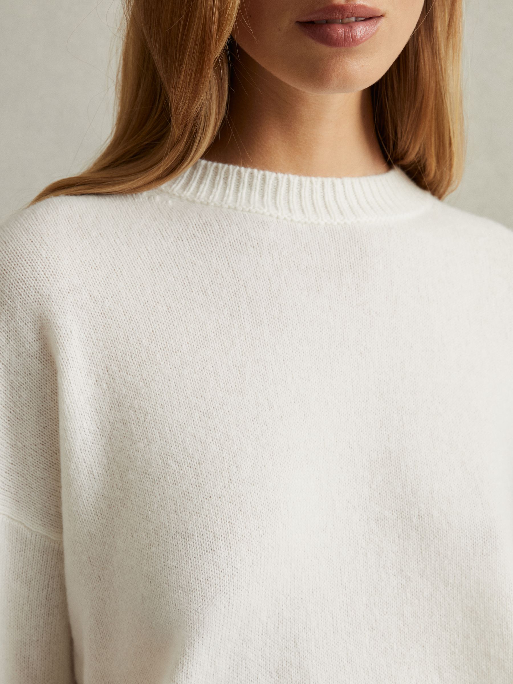 Wool-Cashmere Crew Neck Jumper in Cream - Image 3 of 5