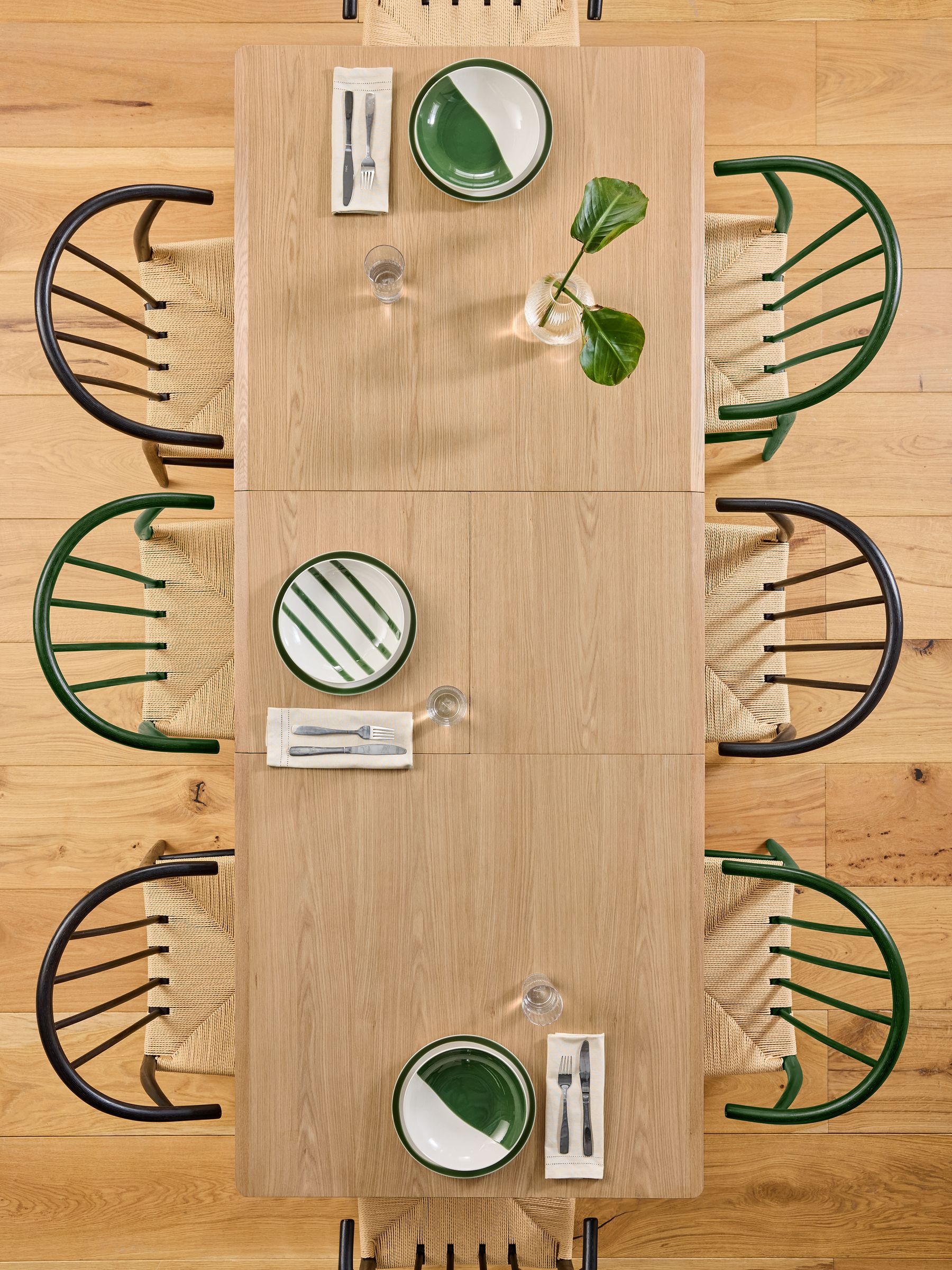 Jasper Conran London Oak Rectangular 6 to 8 Seater Belgrave Walnut Extending Dining Table - Image 3 of 10
