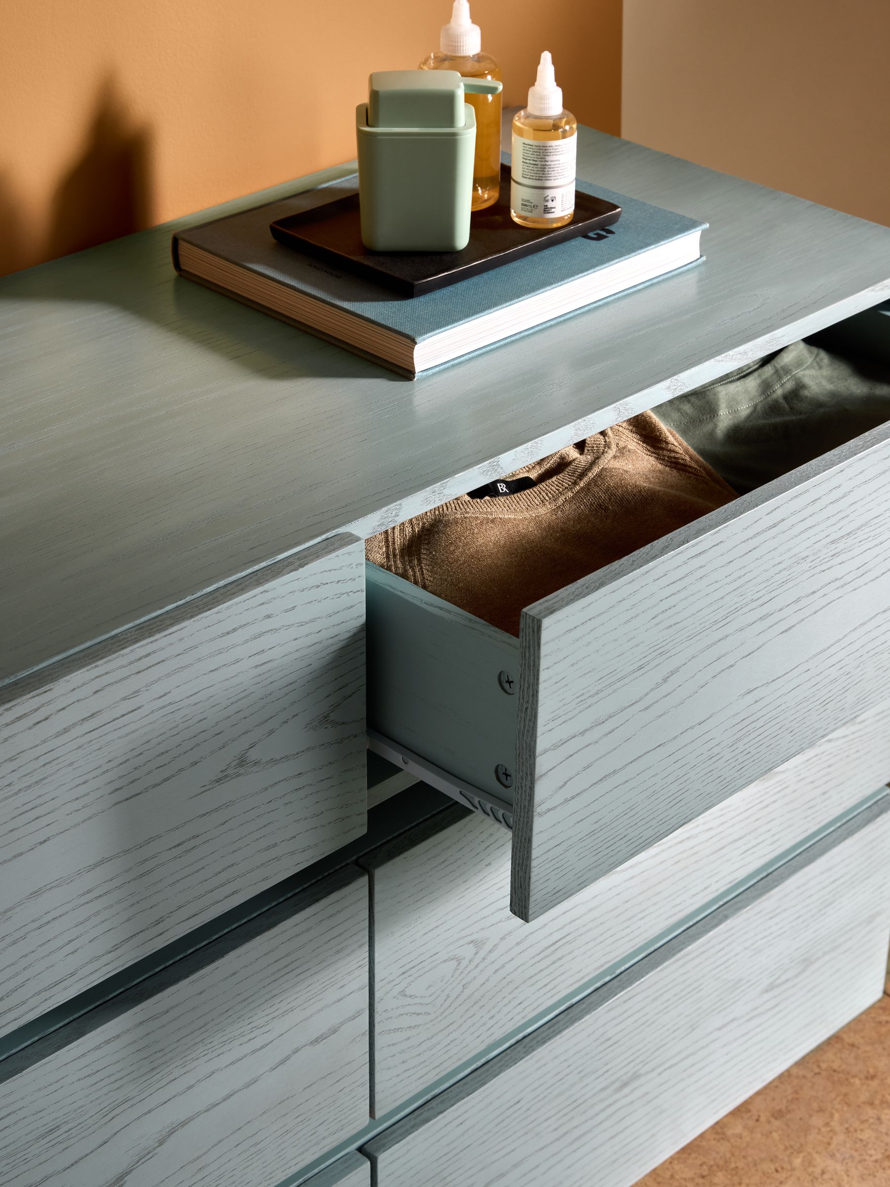 Bern 6 Drawer Chest of Drawers in Blue - Image 3 of 5