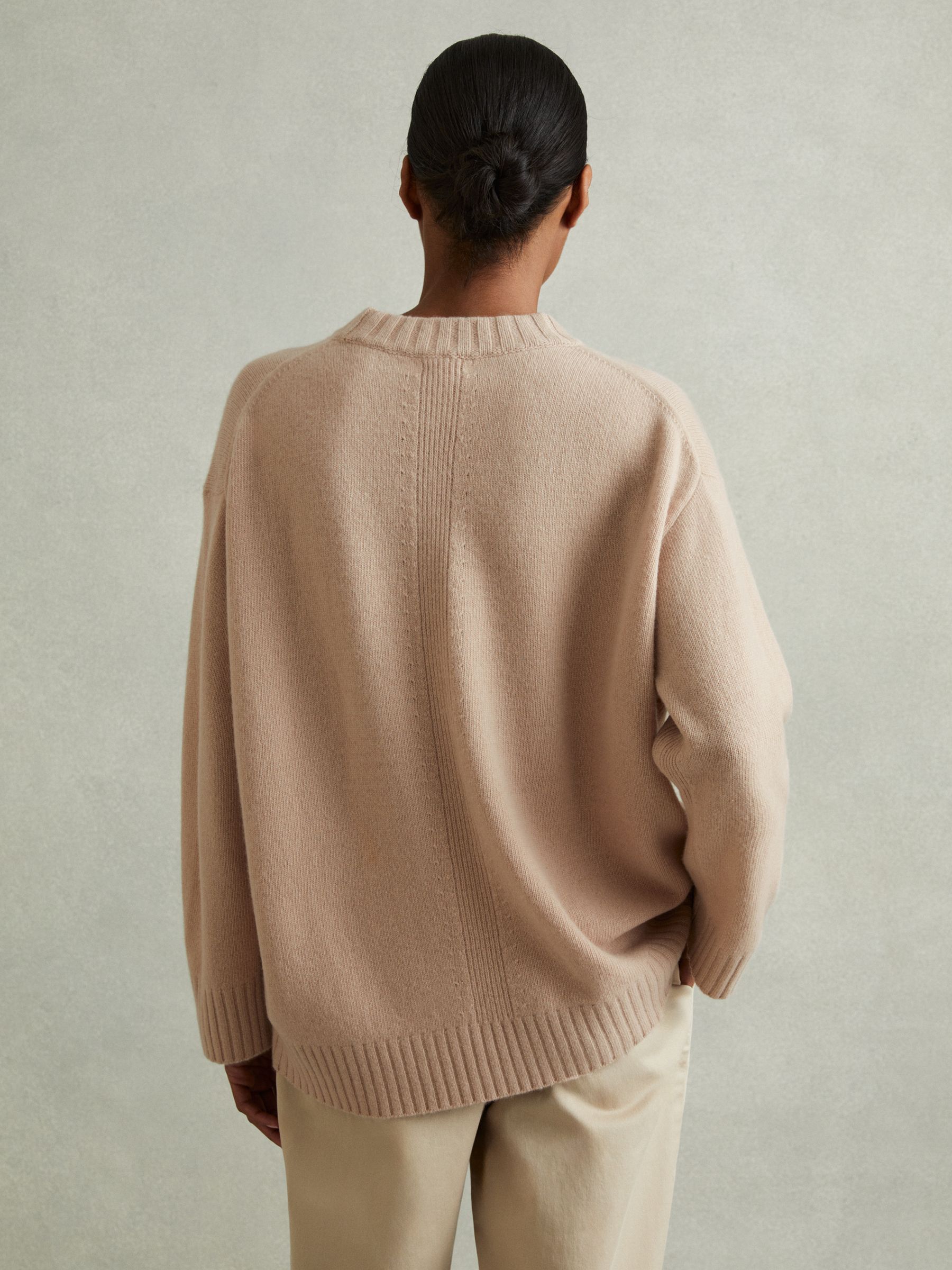 Wool-Cashmere Crew Neck Jumper in Mink - Image 5 of 6