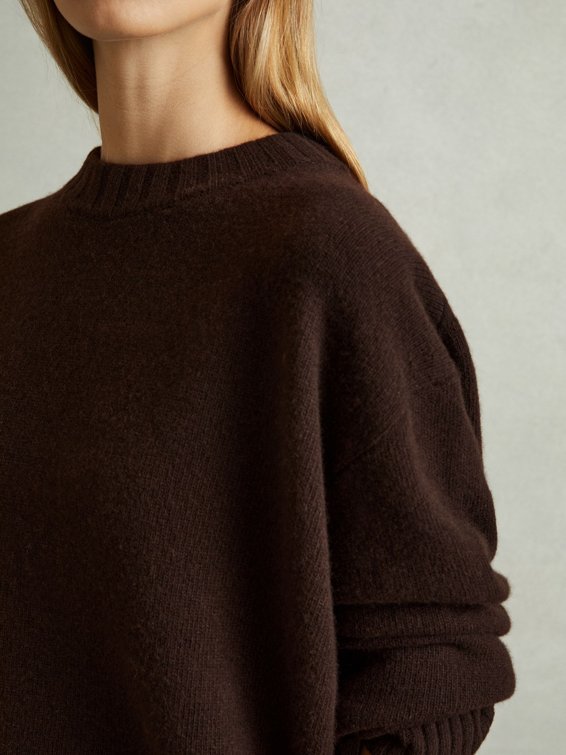 Wool-Cashmere Crew Neck Jumper in Chocolate - Image 4 of 6