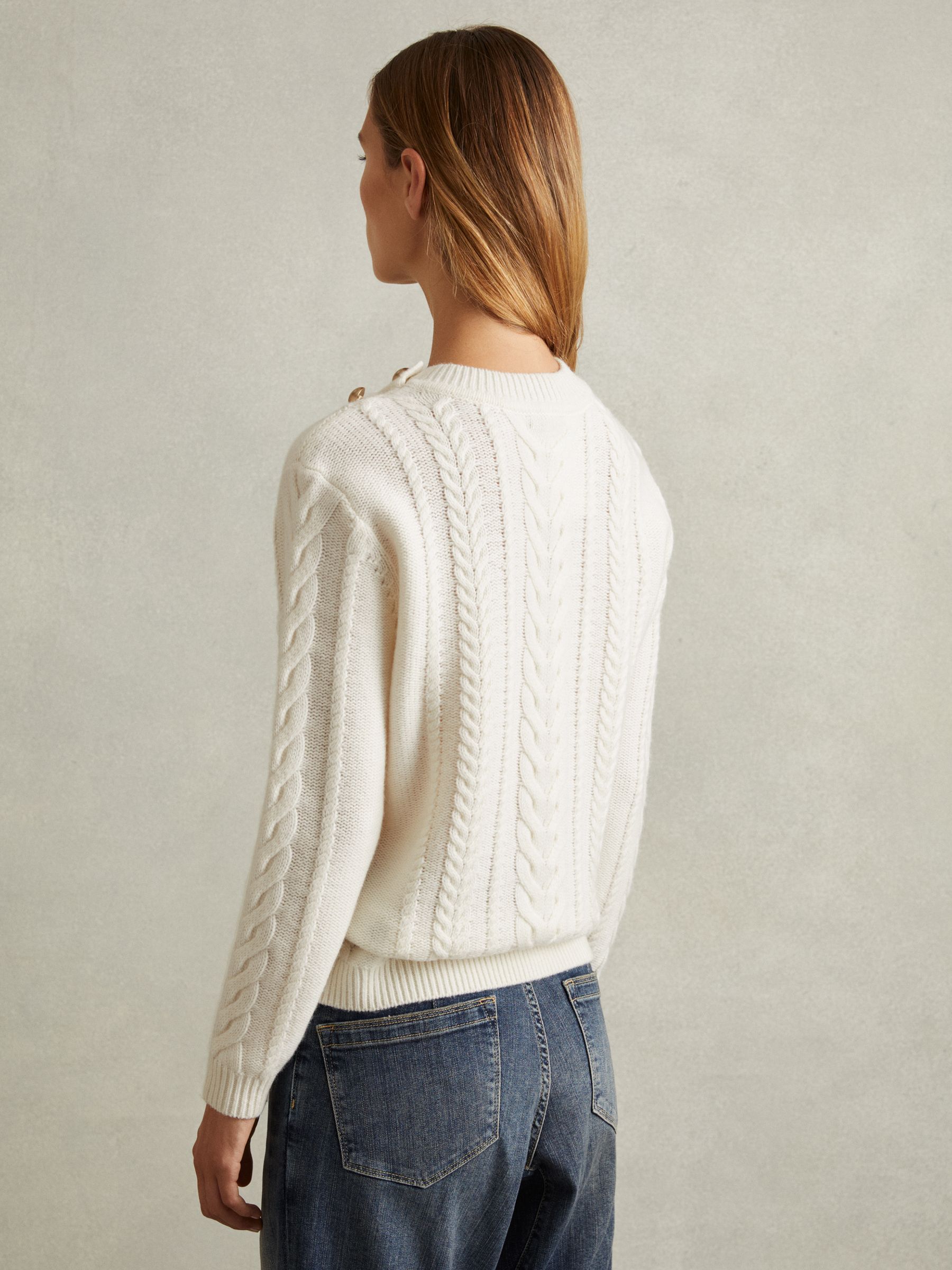 Wool-Cashmere Cable Knit Jumper in Cream - Image 4 of 5