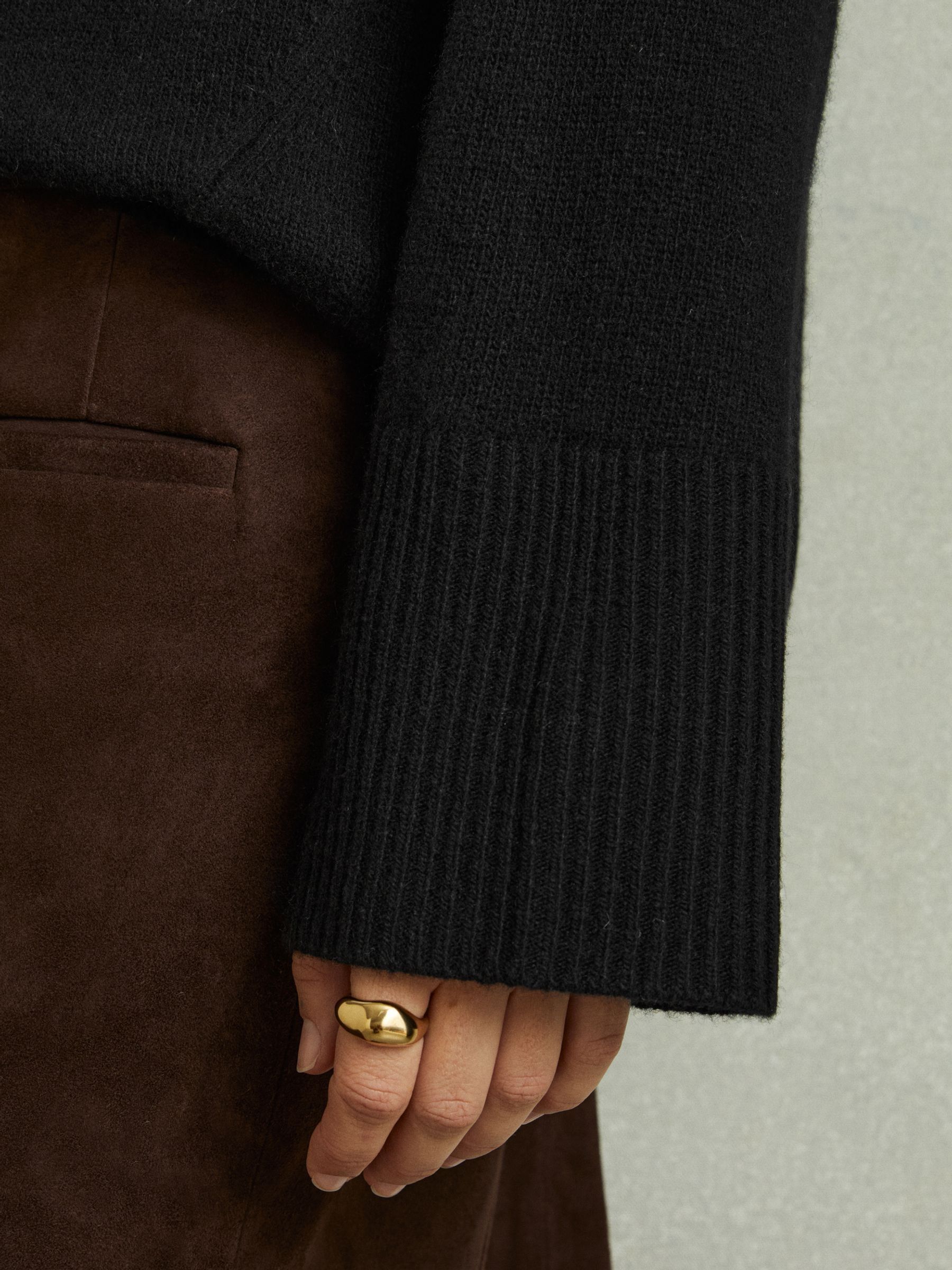 Wool-Cashmere Roll-Neck Jumper in Black - Image 4 of 7