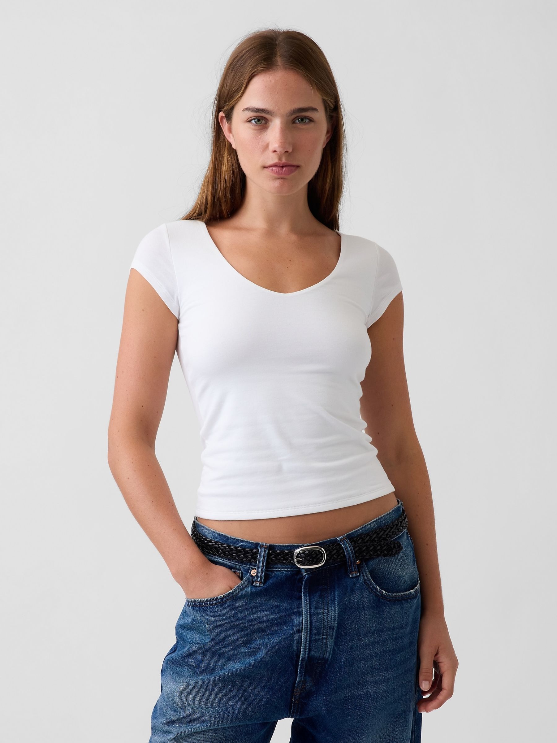 White Close Knit Jersey V-Neck T-Shirt - Image 1 of 4 White Close Knit Jersey V-Neck T-Shirt - Image 1 of 4