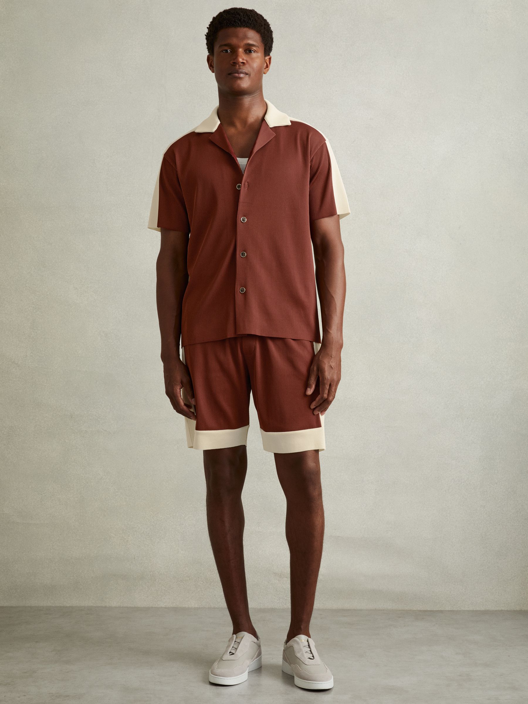Colourblock Plisse Drawstring Shorts in Rust Red/ Off White - Image 2 of 5 Colourblock Plisse Drawstring Shorts in Rust Red/ Off White - Image 2 of 5