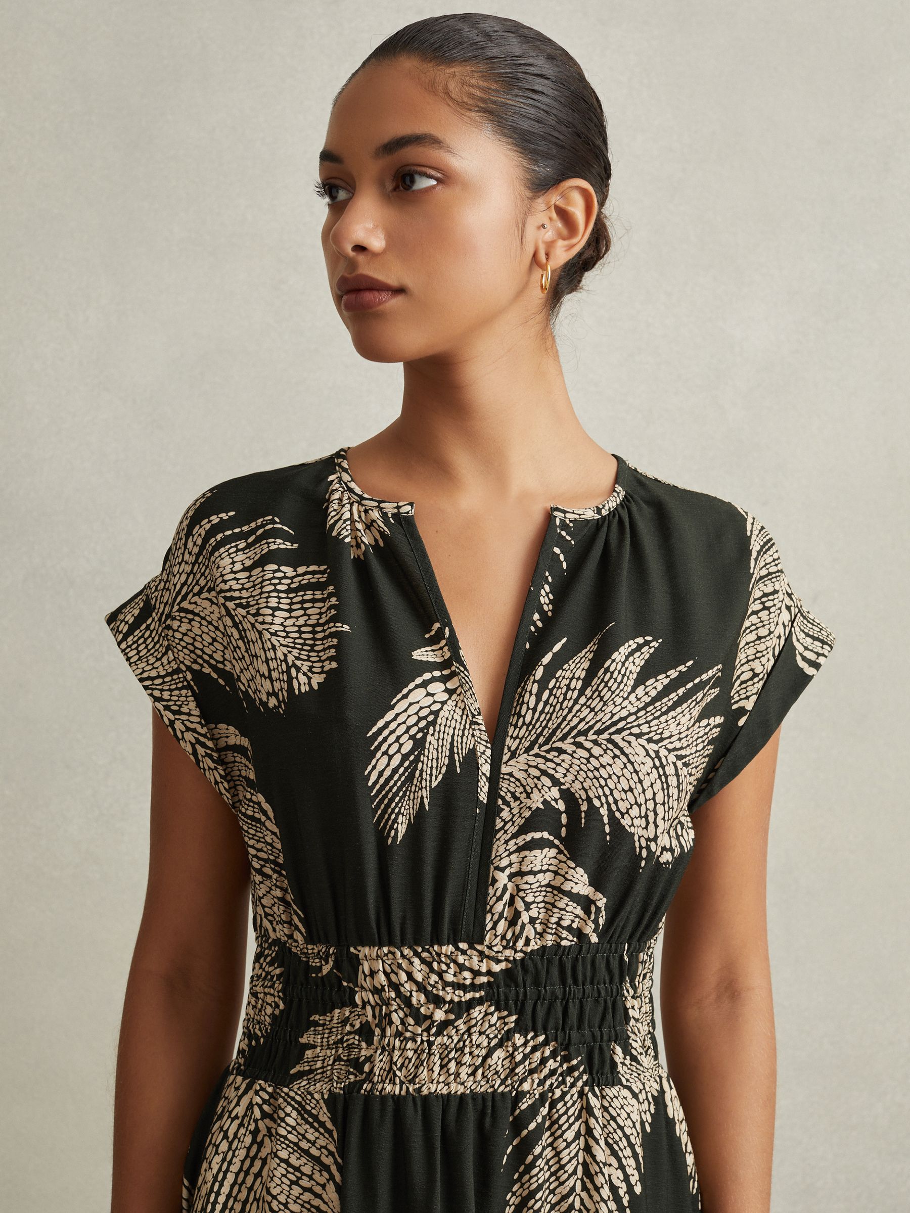 Tropical Print Elasticated Waist Midi Dress in Khaki - Image 3 of 5