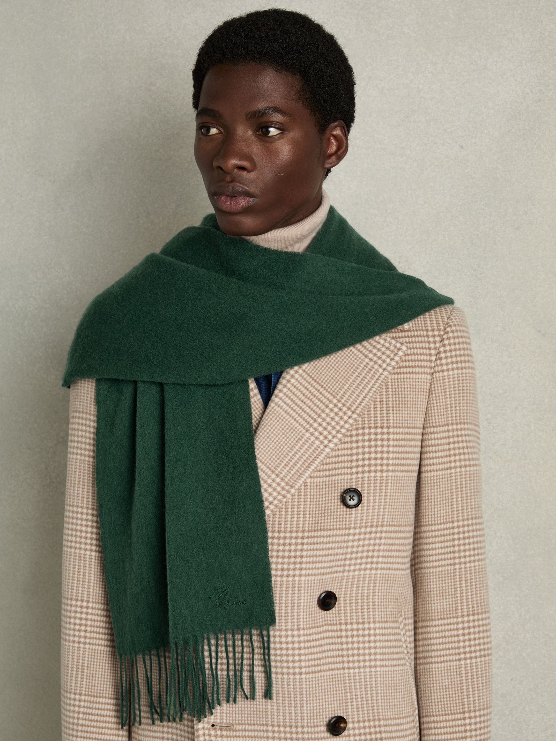 Wool and Cashmere Scarf in Dark Green - Image 2 of 4