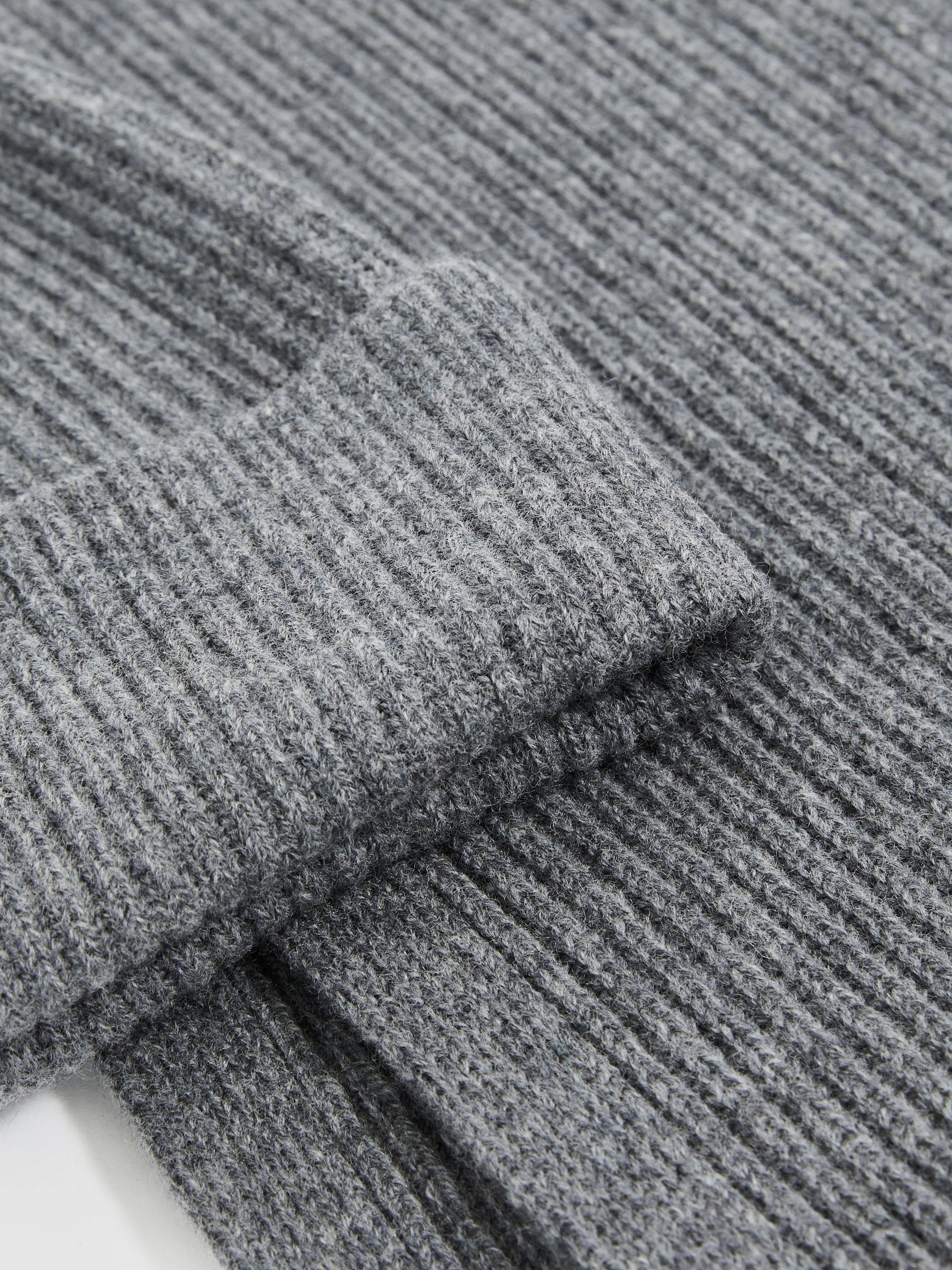 Merino Wool Ribbed Scarf And Beanie Set in Mid Grey Melange - Image 5 of 7