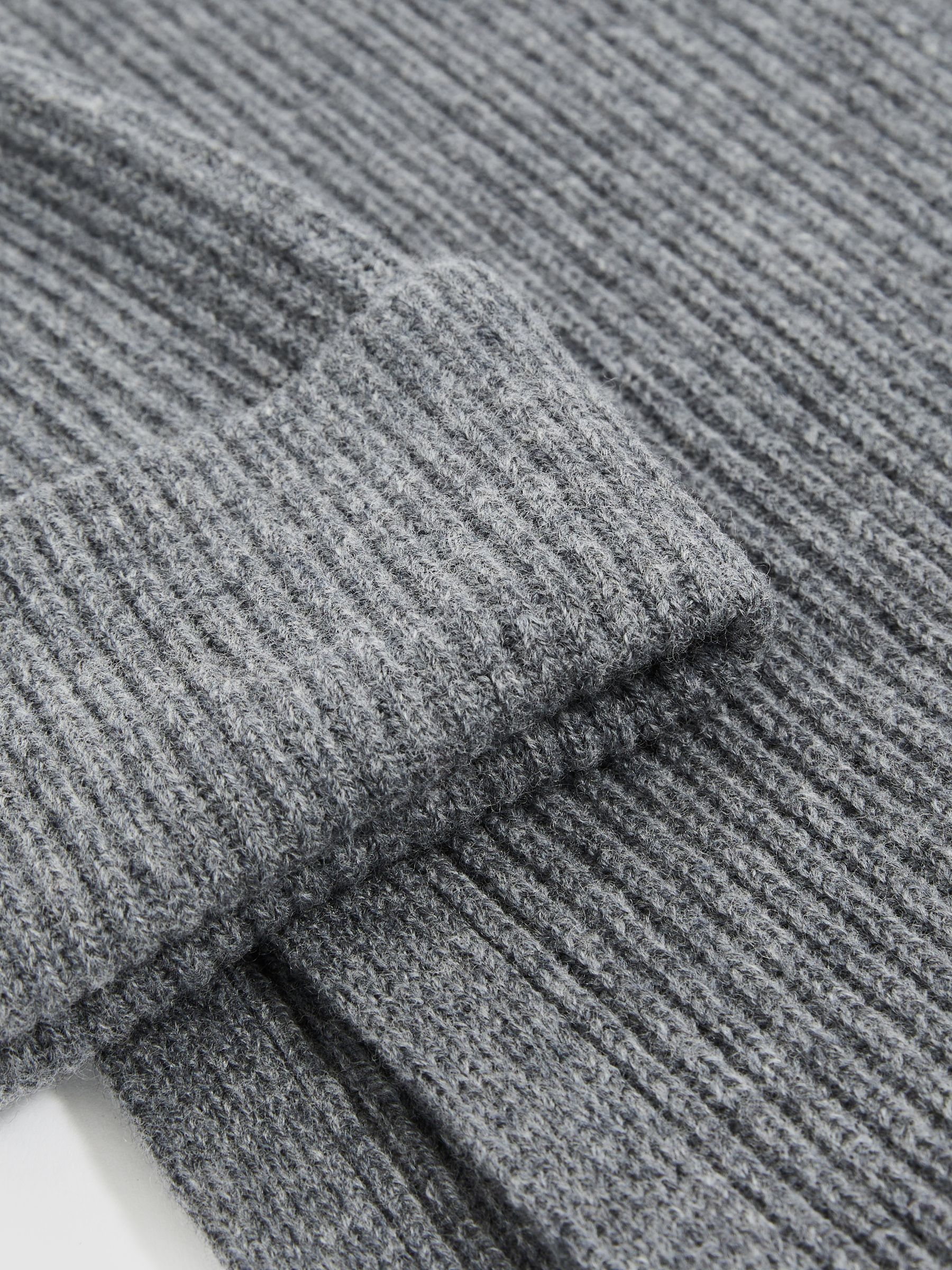 Merino Wool Ribbed Scarf And Beanie Set in Mid Grey Melange - Image 6 of 7