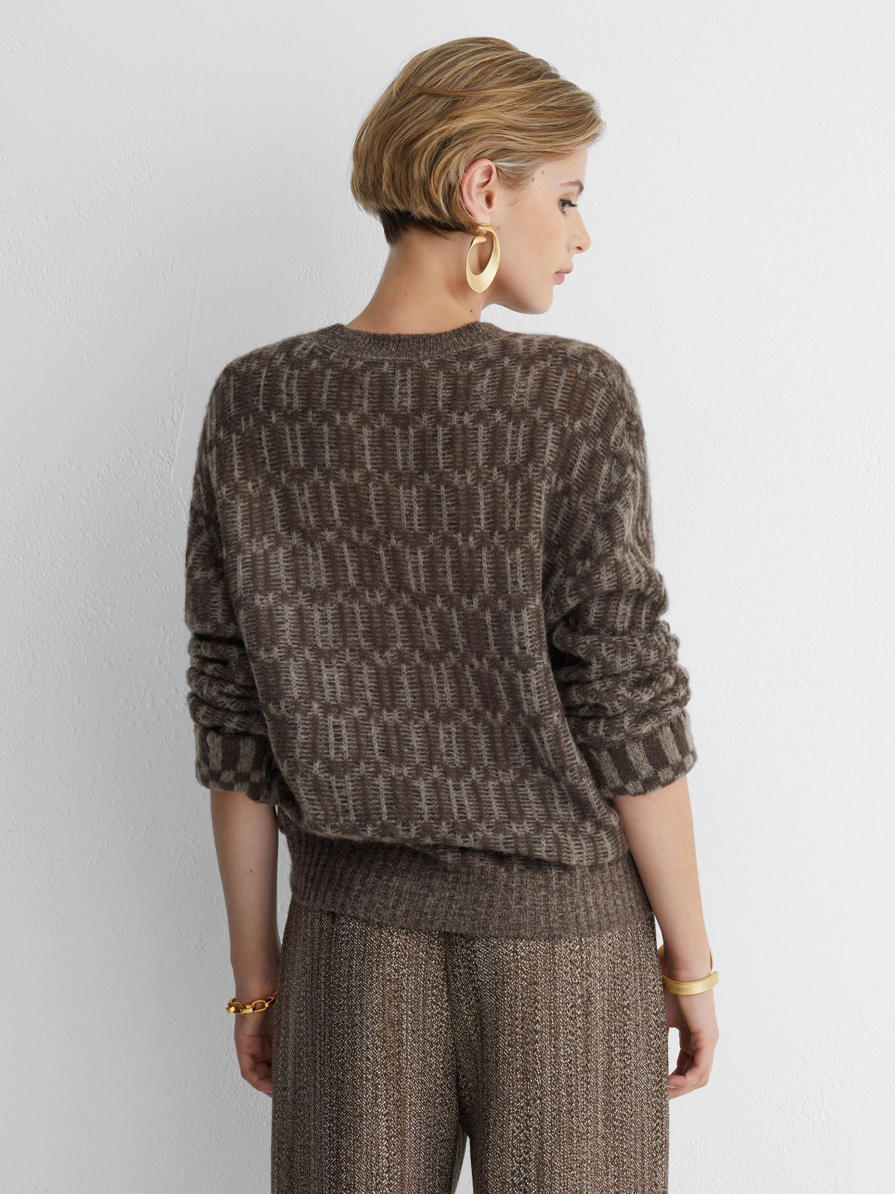Atelier Cashmere-Silk Geometric-Knit Jumper in Neutral/Brown - Image 6 of 7